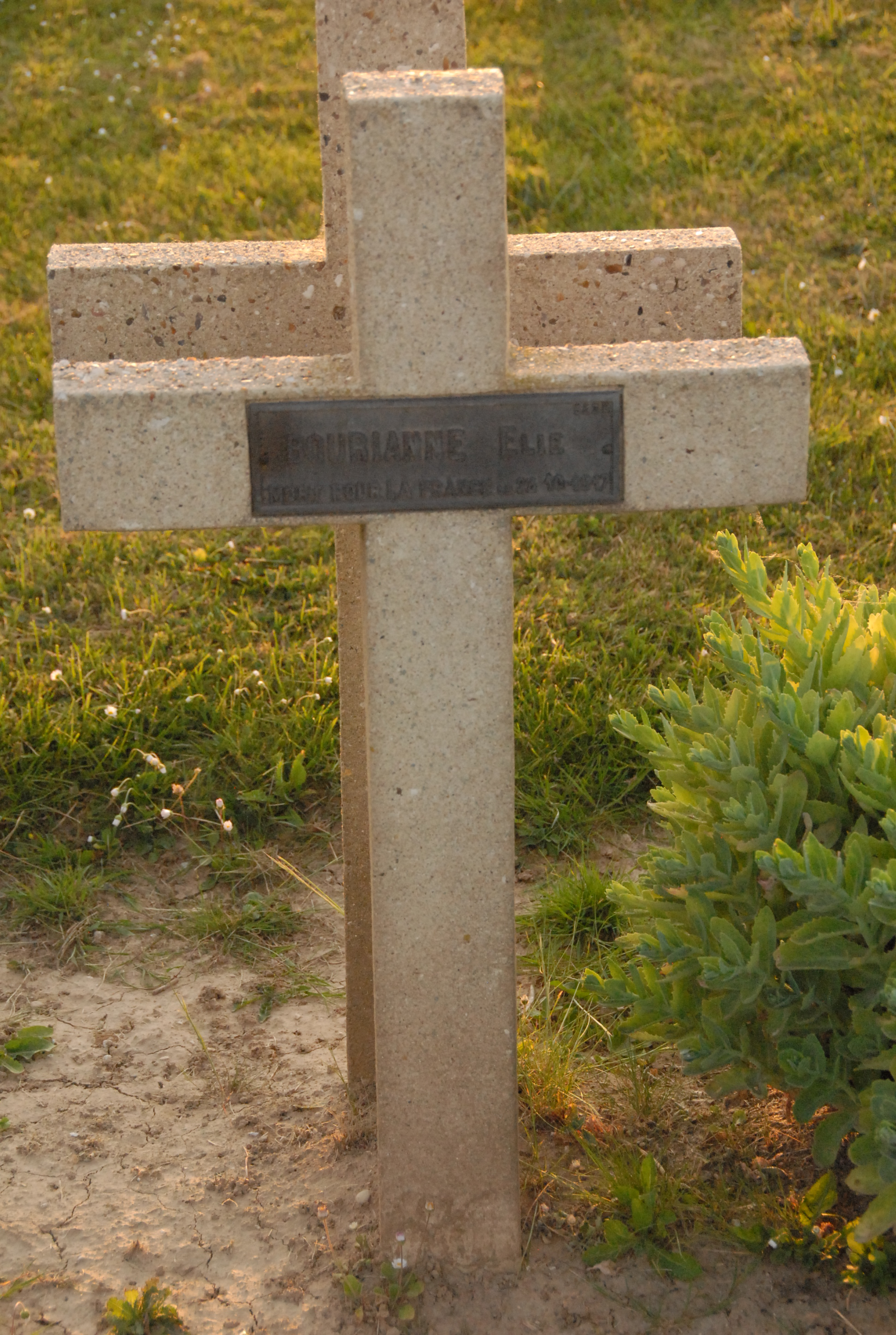 Sépulture soldat BOURIANNE Elie