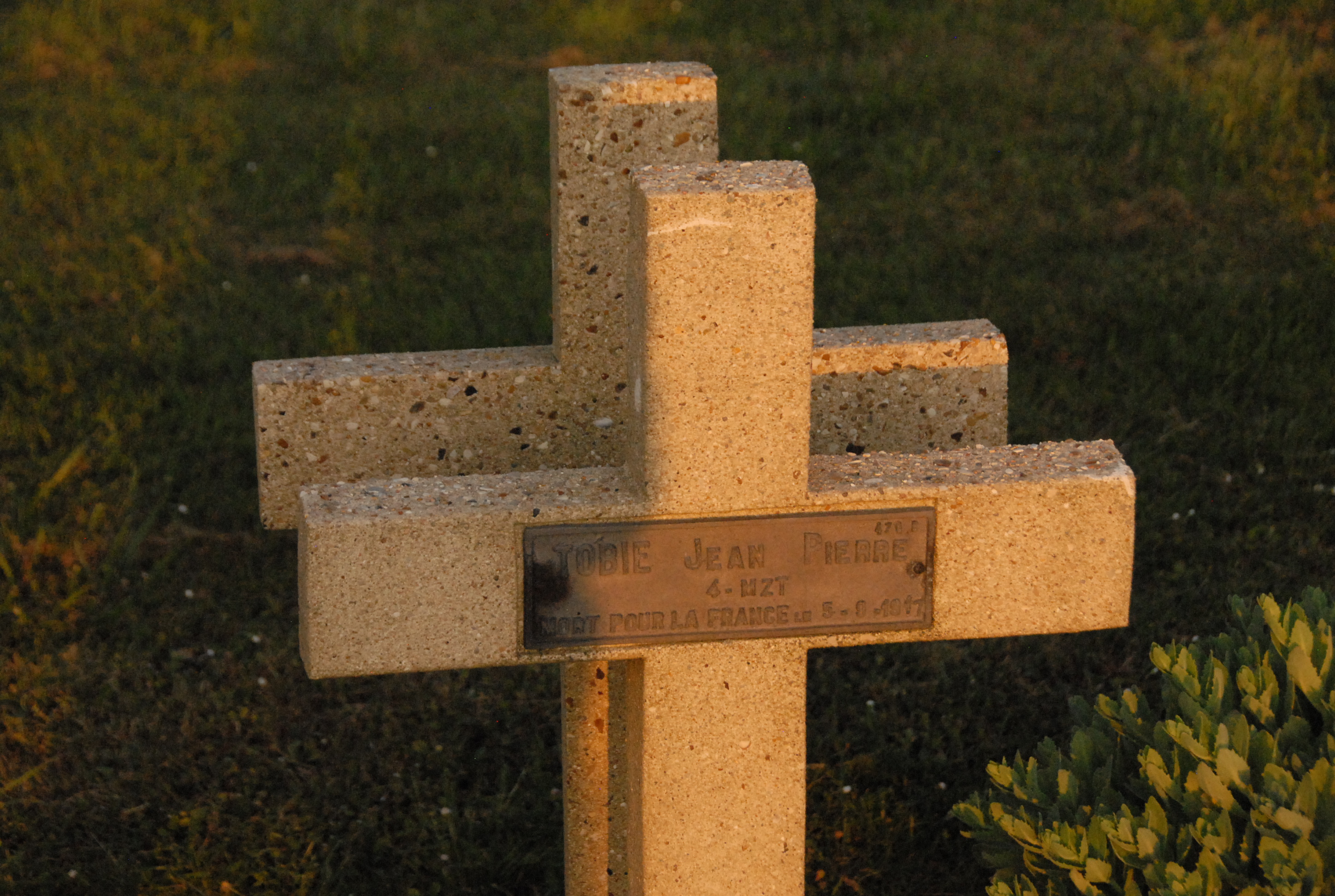 Sépulture TOBIE Jean Piere