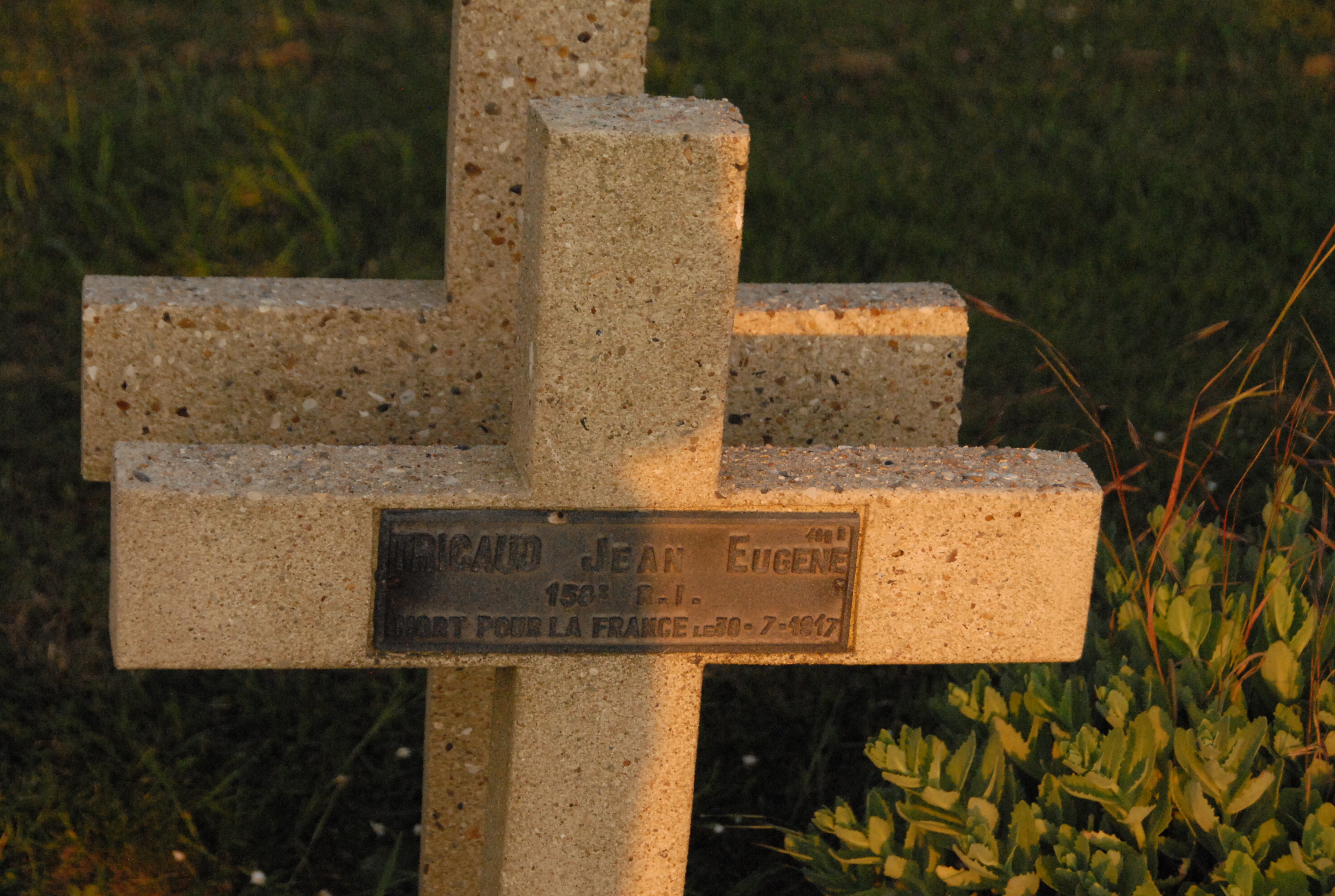 Sépulture soldat TRICAUD Jean Eugène