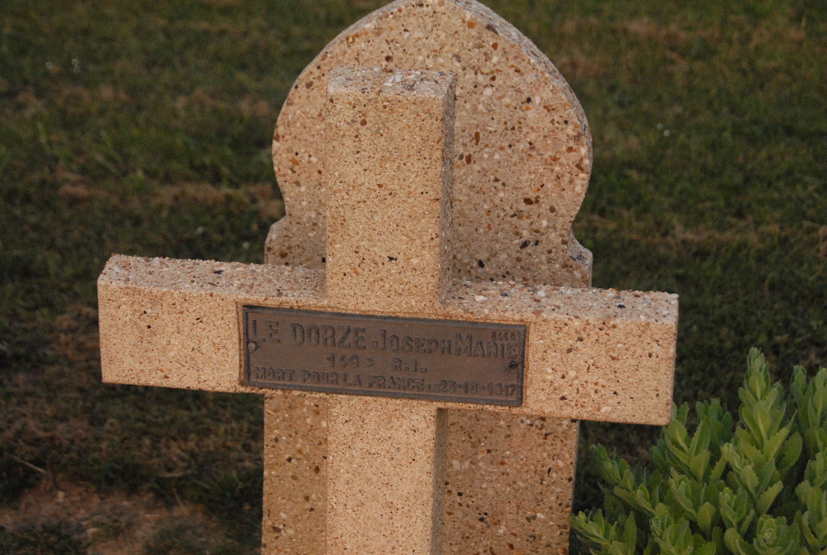 Sépulture LE DORZE Joseph Marie