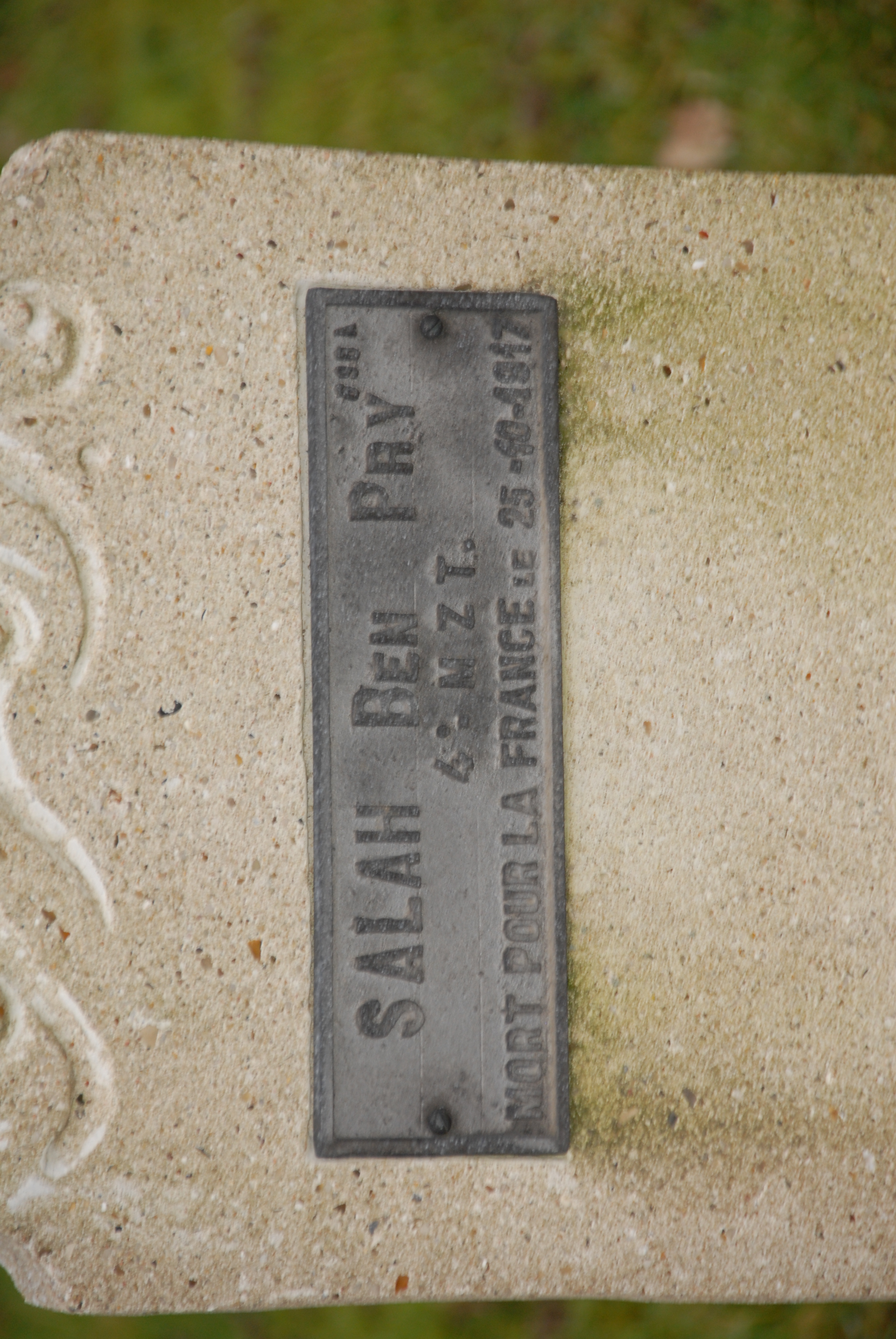 Sépulture SALAH Ben Pry