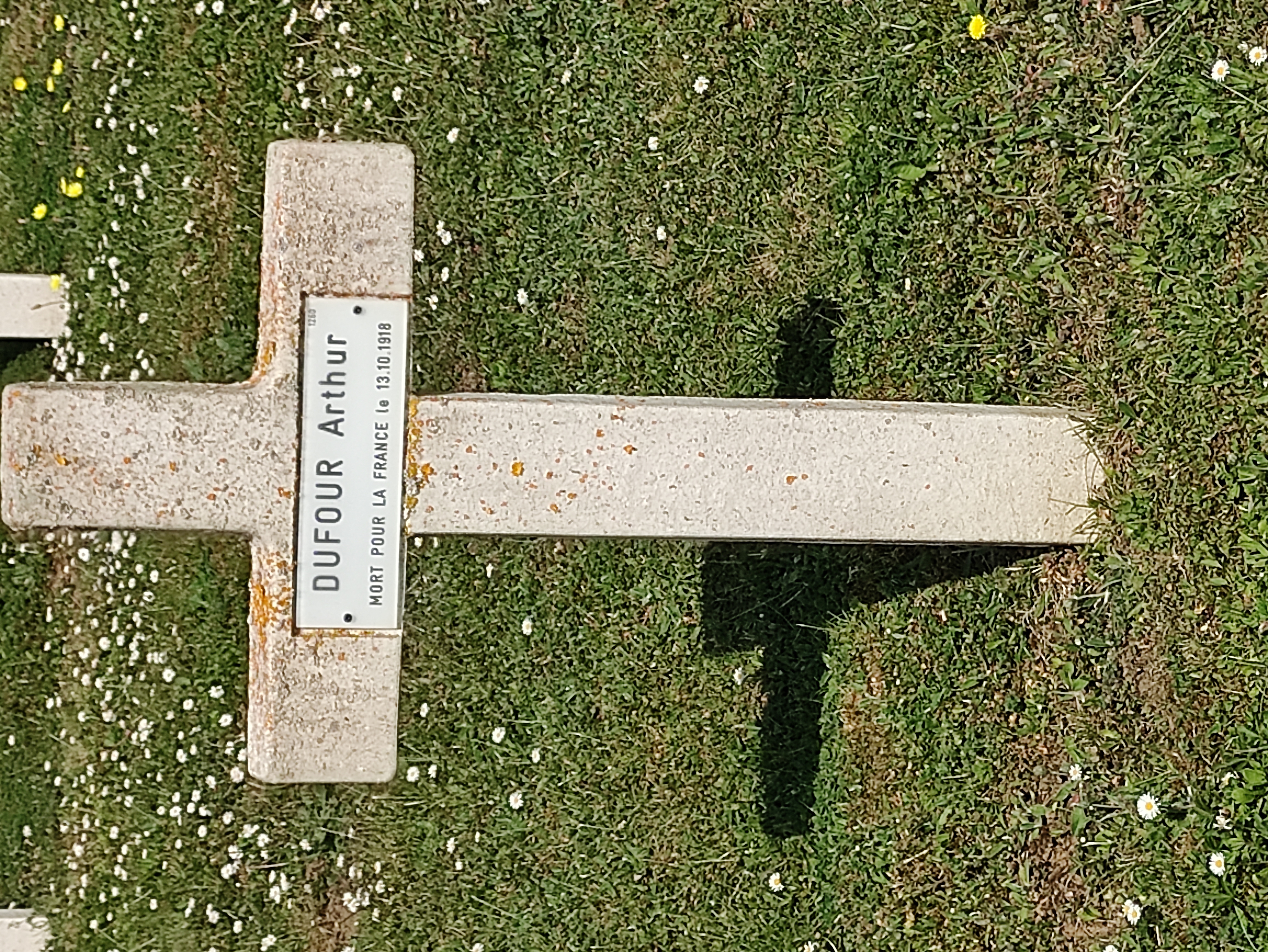 Sépulture soldat DUFOUR Arthur
