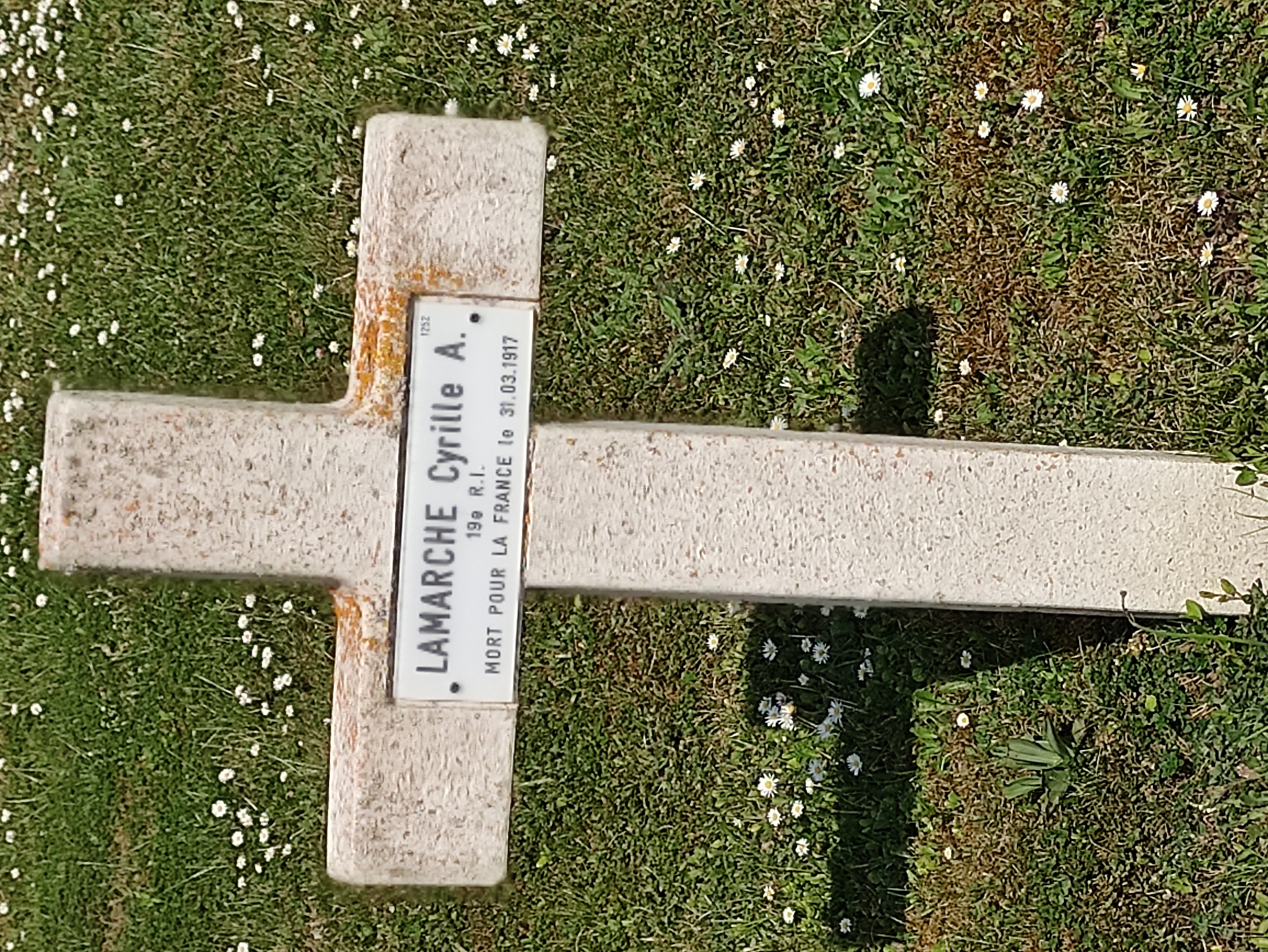Sépulture soldat LAMARCHE Cyrille Arthur Raoul