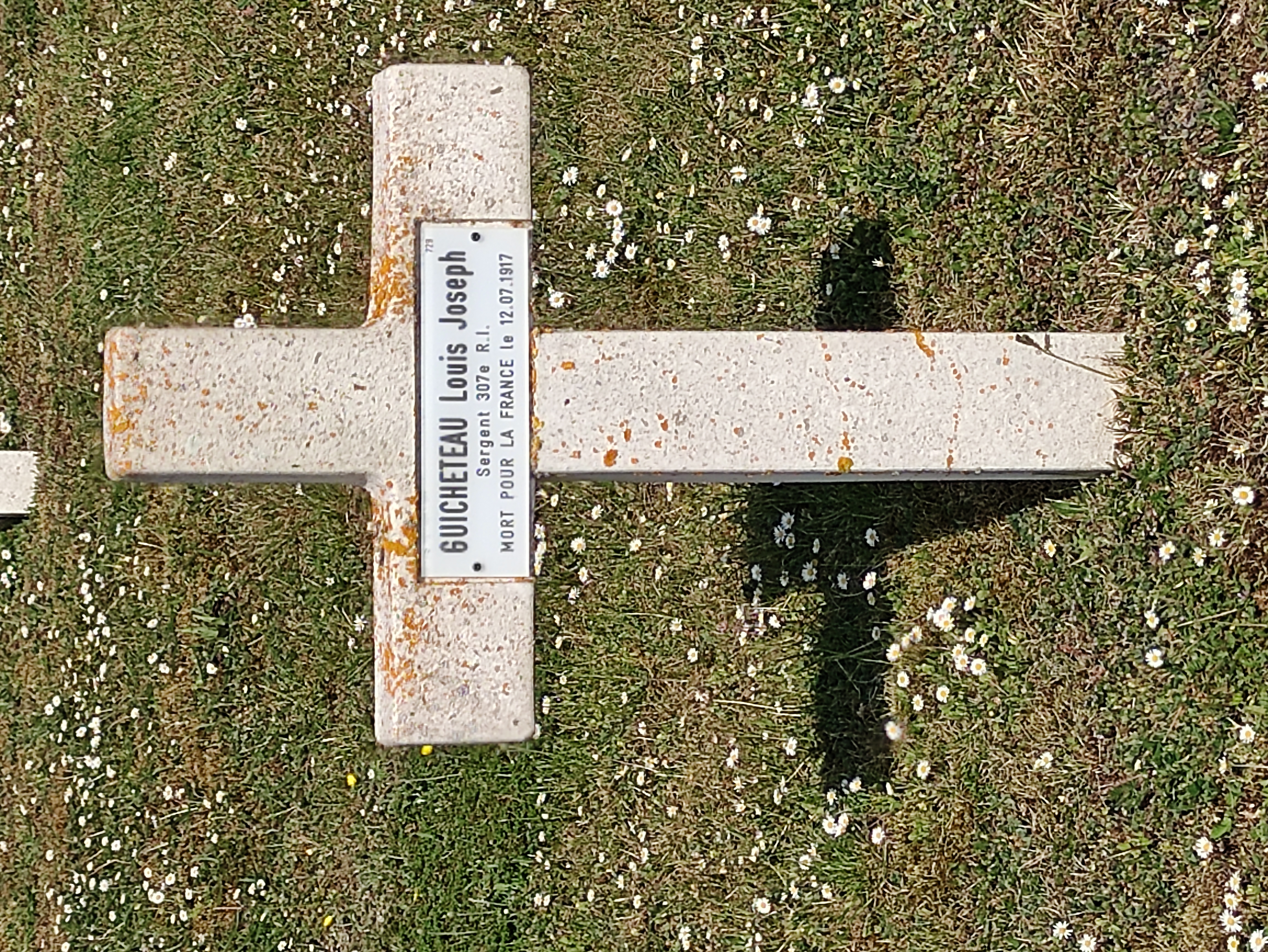 Sépulture GUICHETEAU Louis Joseph Clément