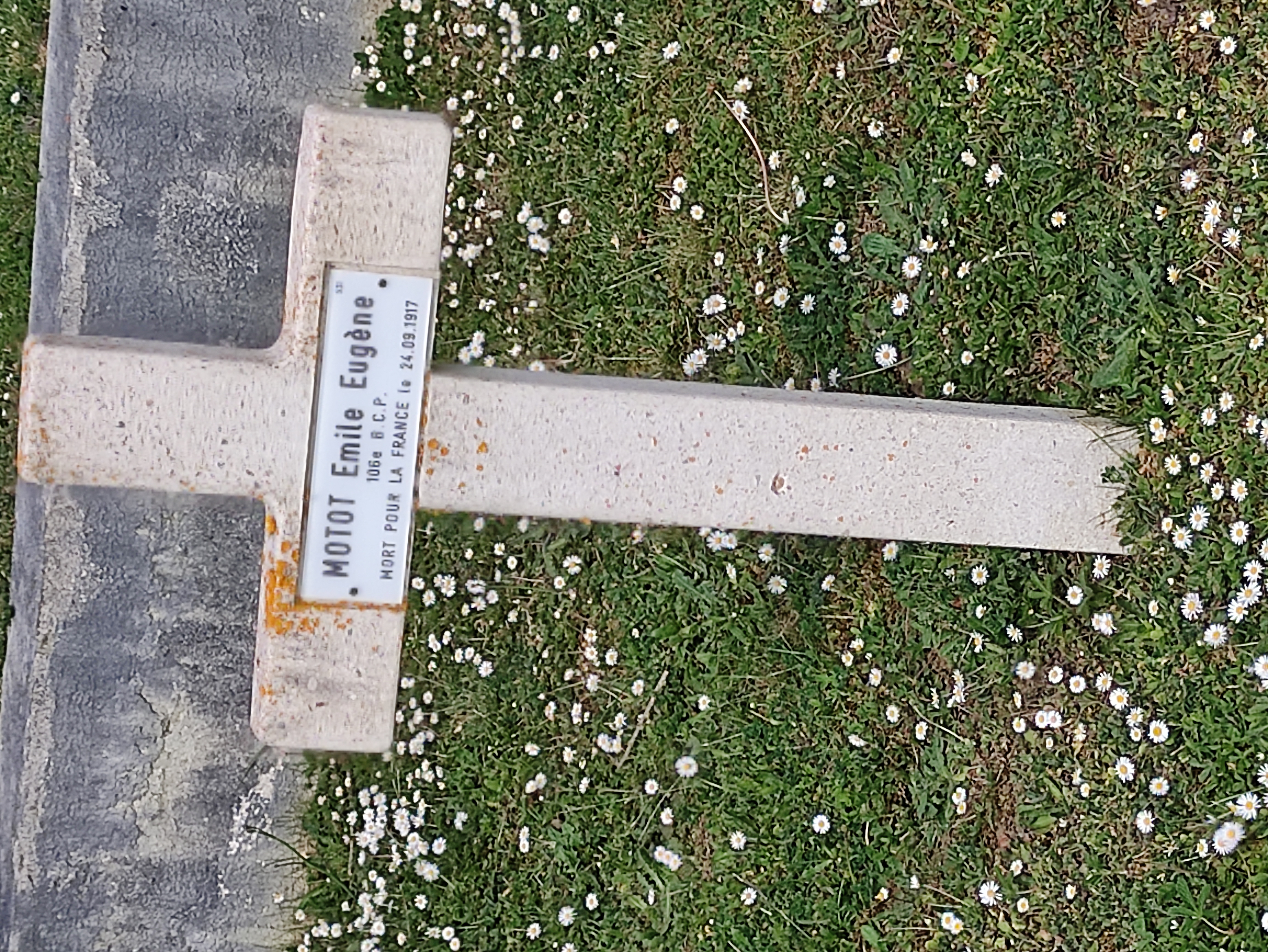 Sépulture MOTOT Emile Eugène