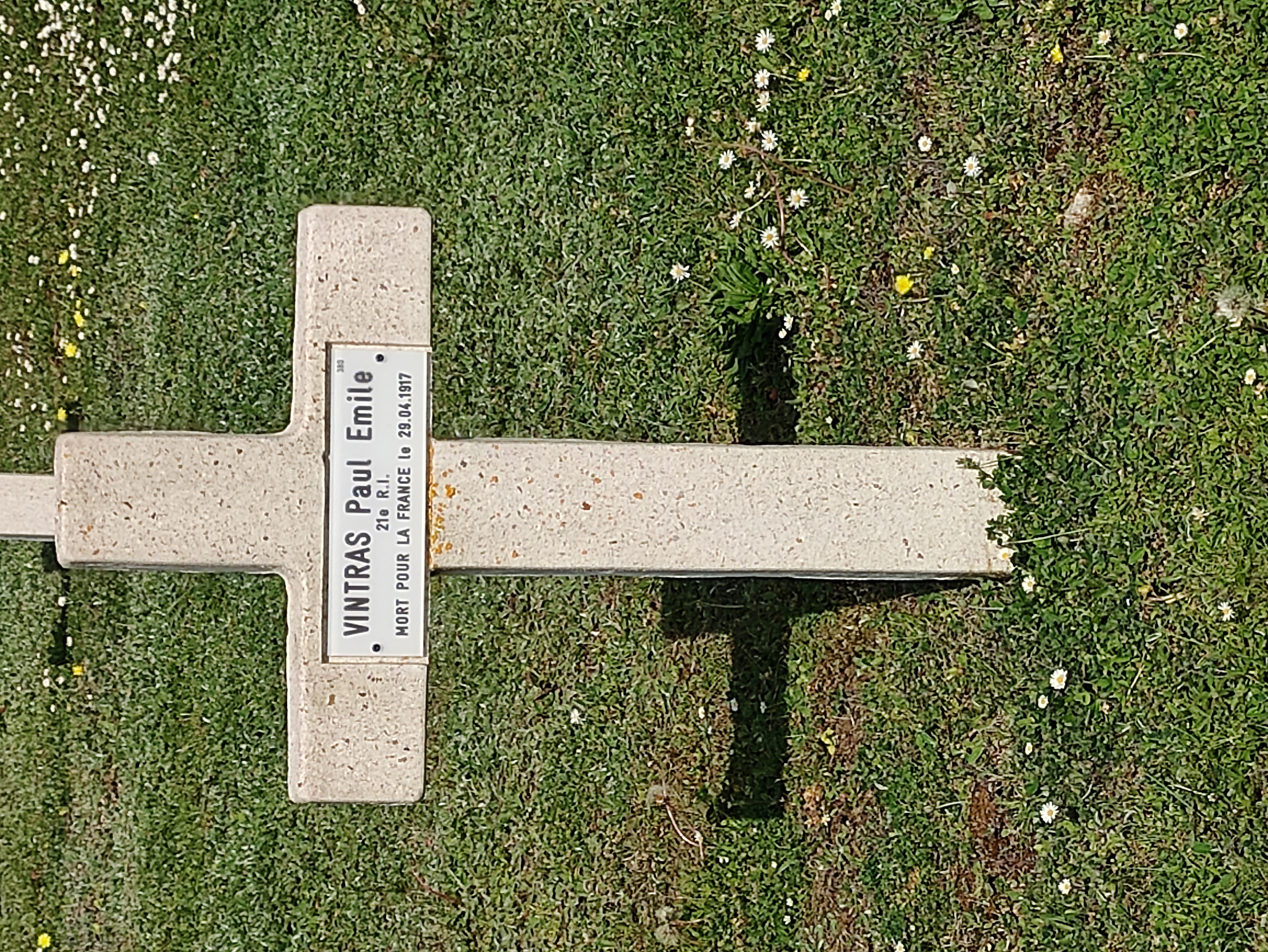 Sépulture VINTRAS Paul Emile