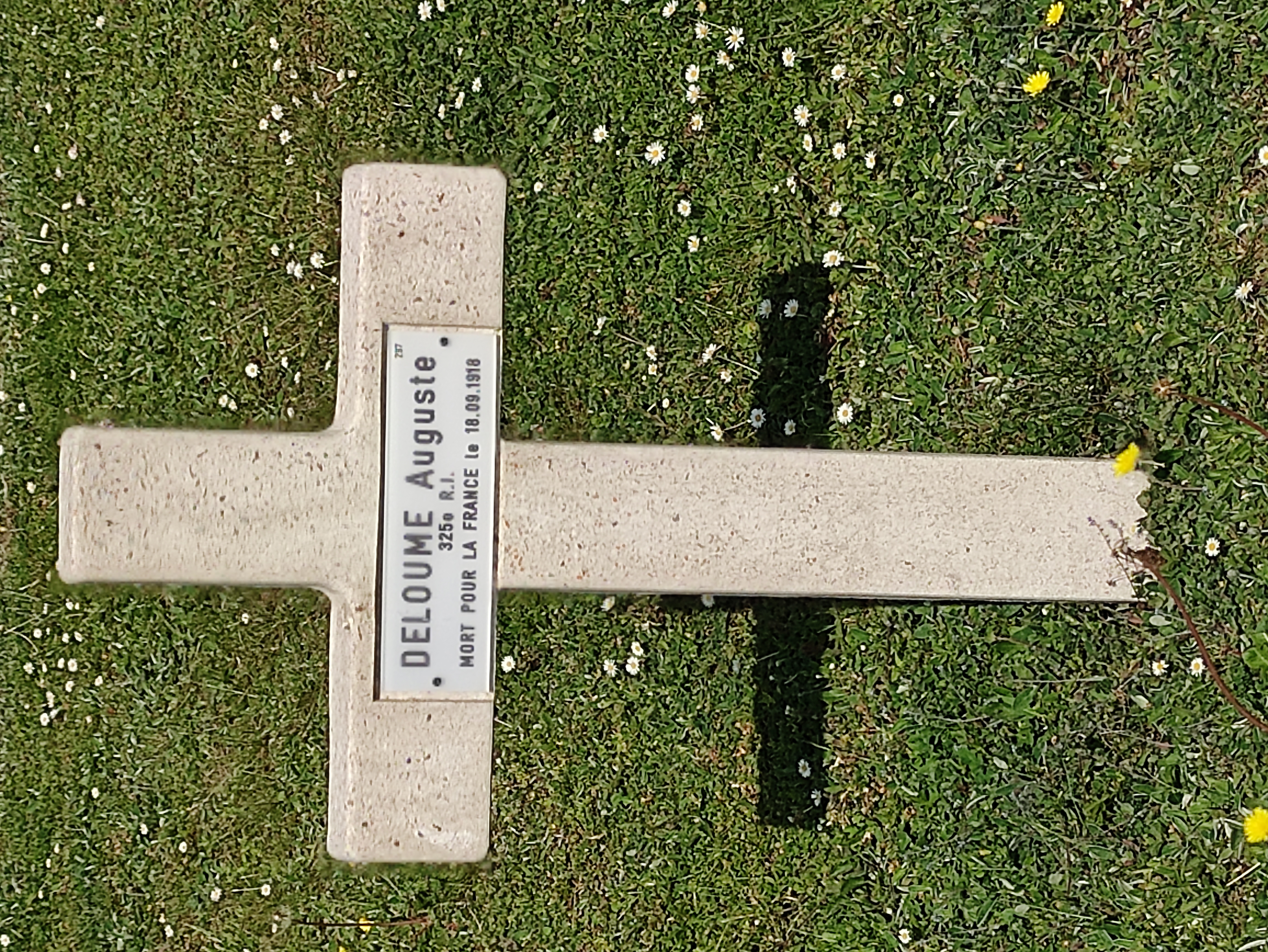 Sépulture DELOUME Auguste