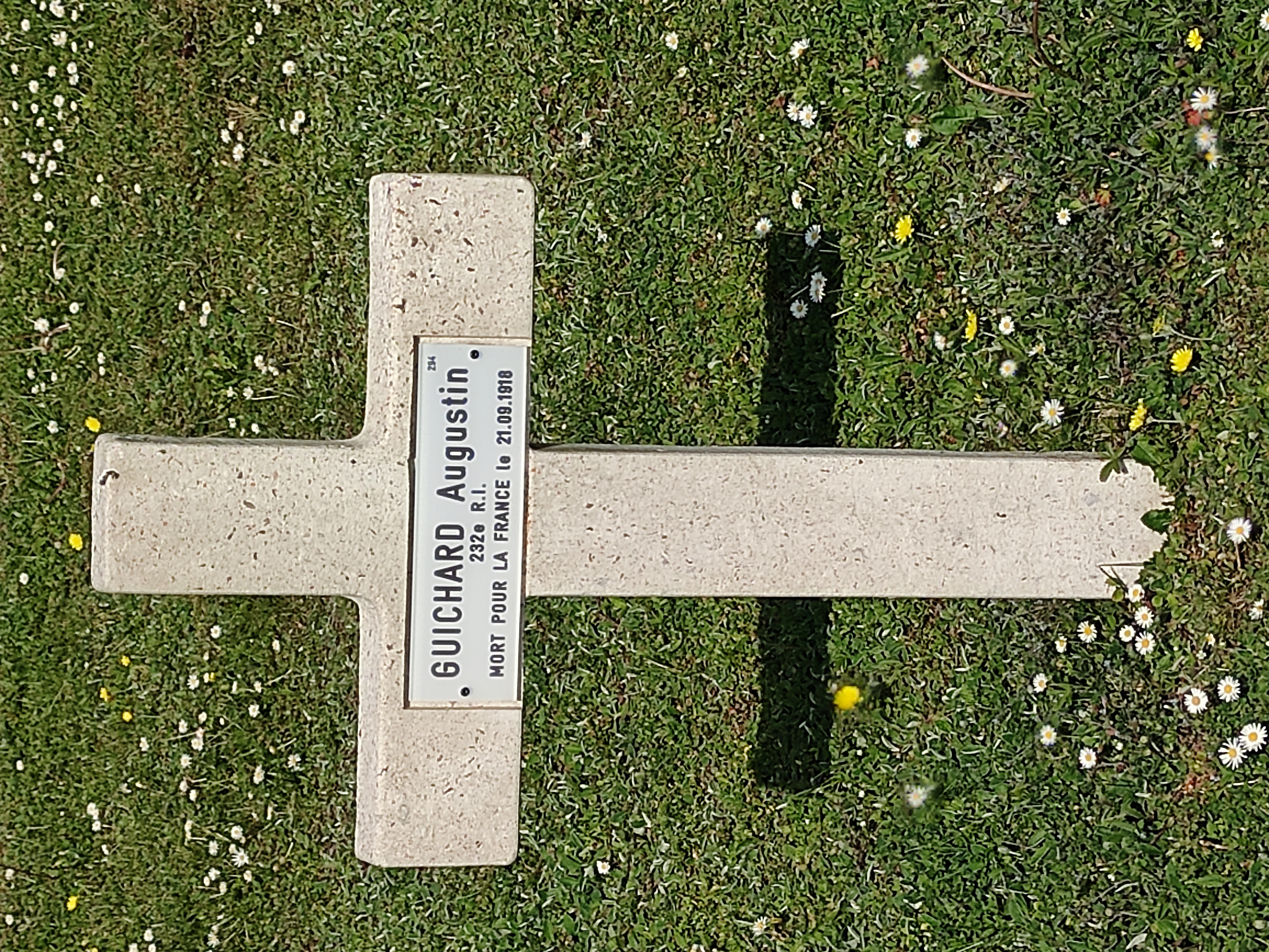 Sépulture GUICHARD Augustin