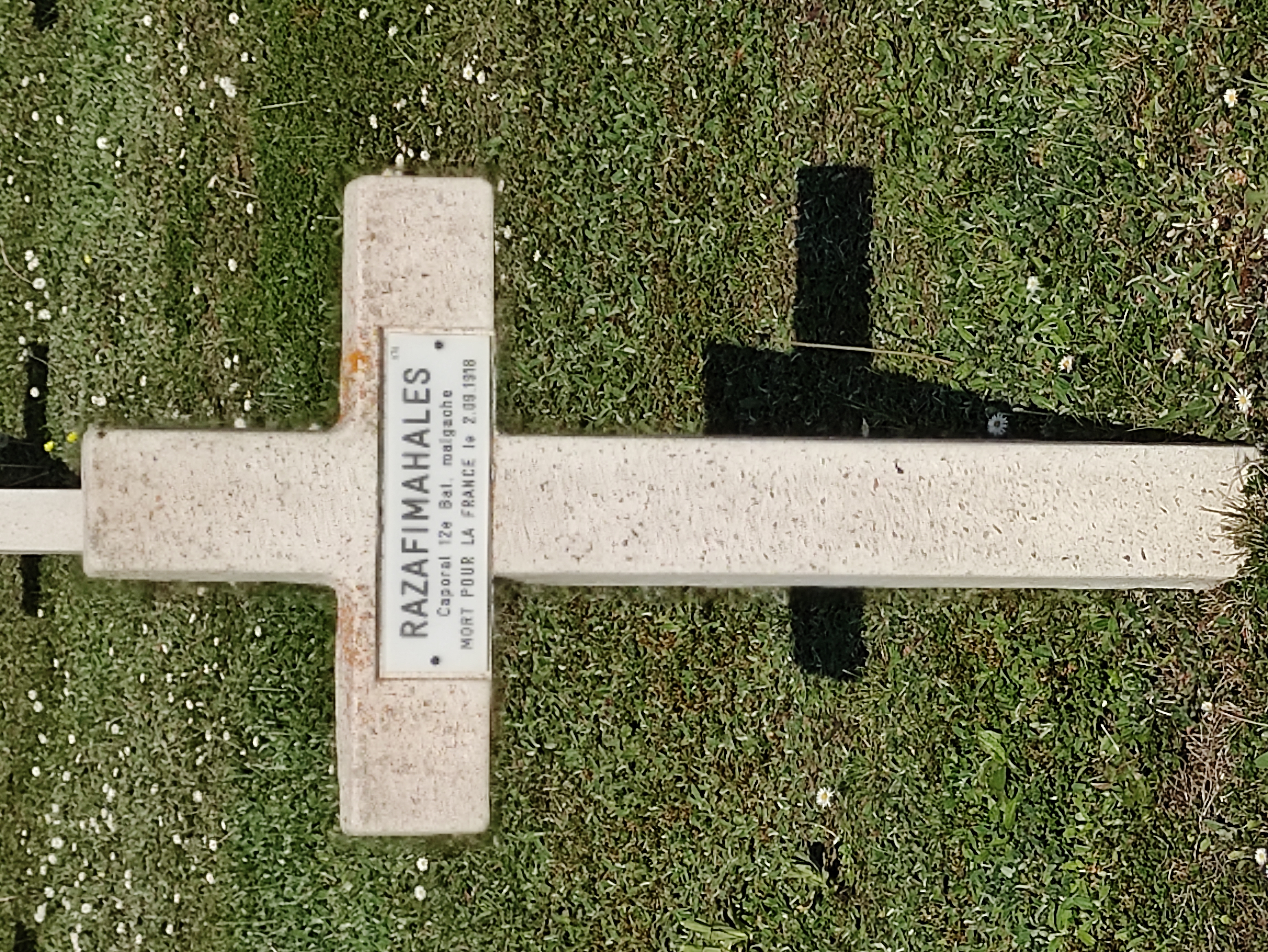 Sépulture RAZAFIMAHALEO