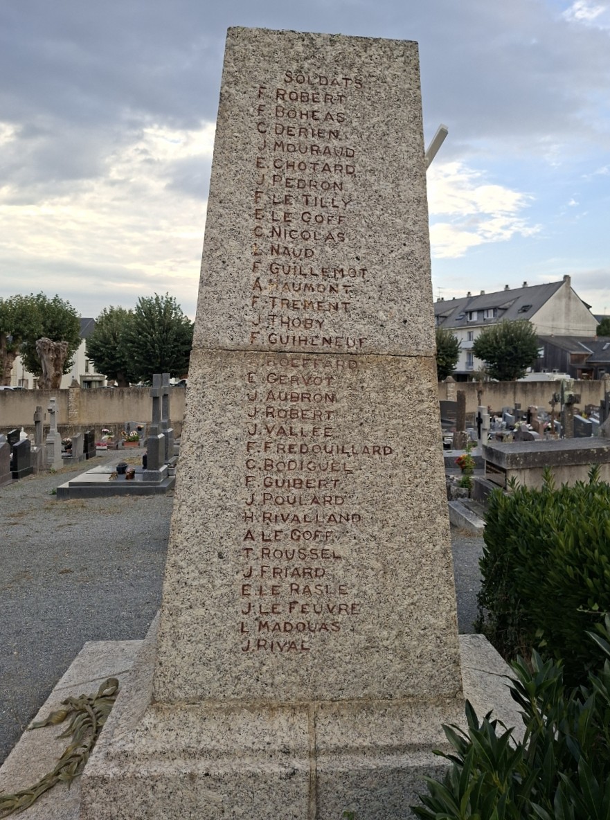 Monument aux Morts La Roche Bernard liste (Morbihan)