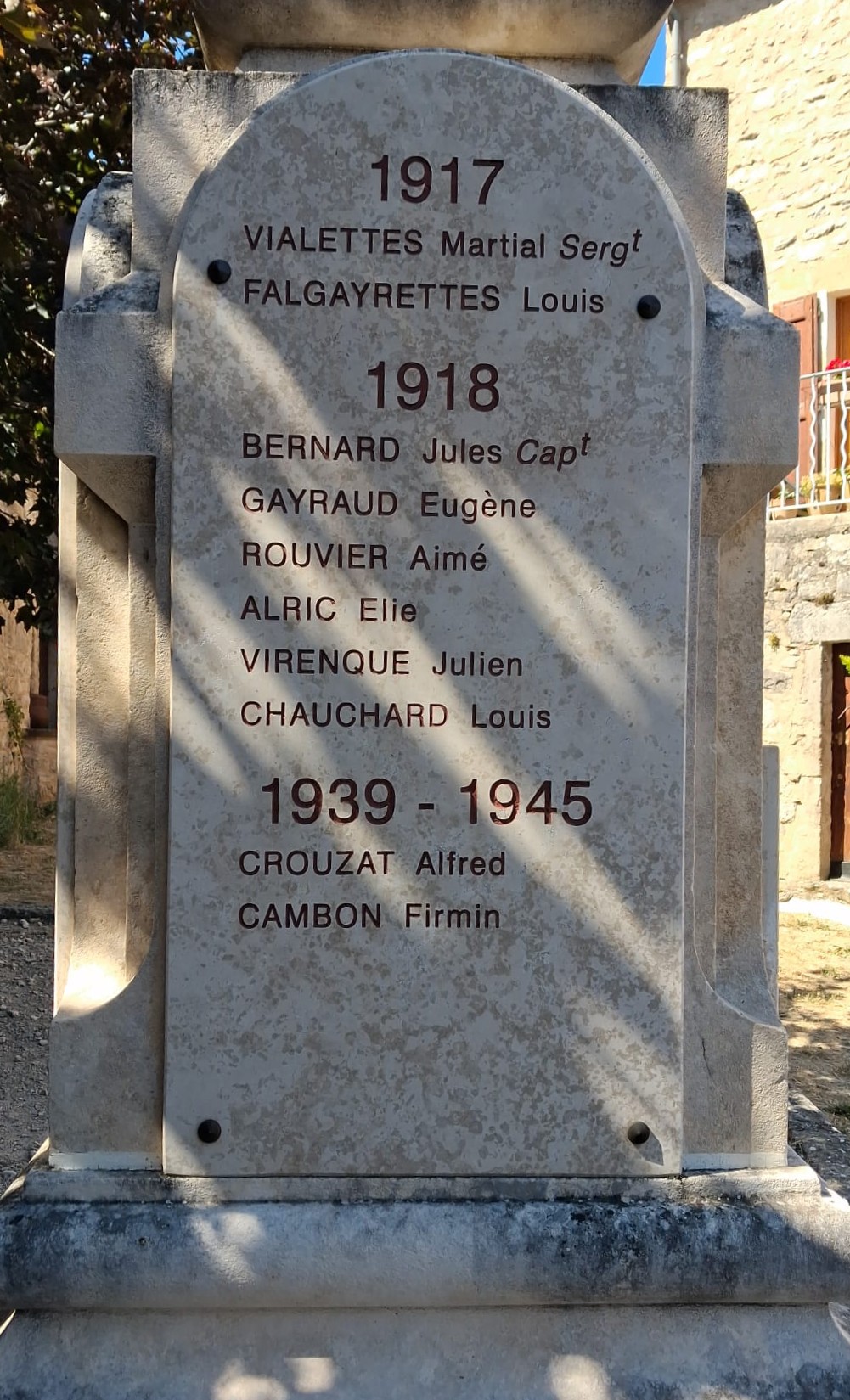 Monument aux Morts Sainte Eulalie de Cernon (Aveyron)