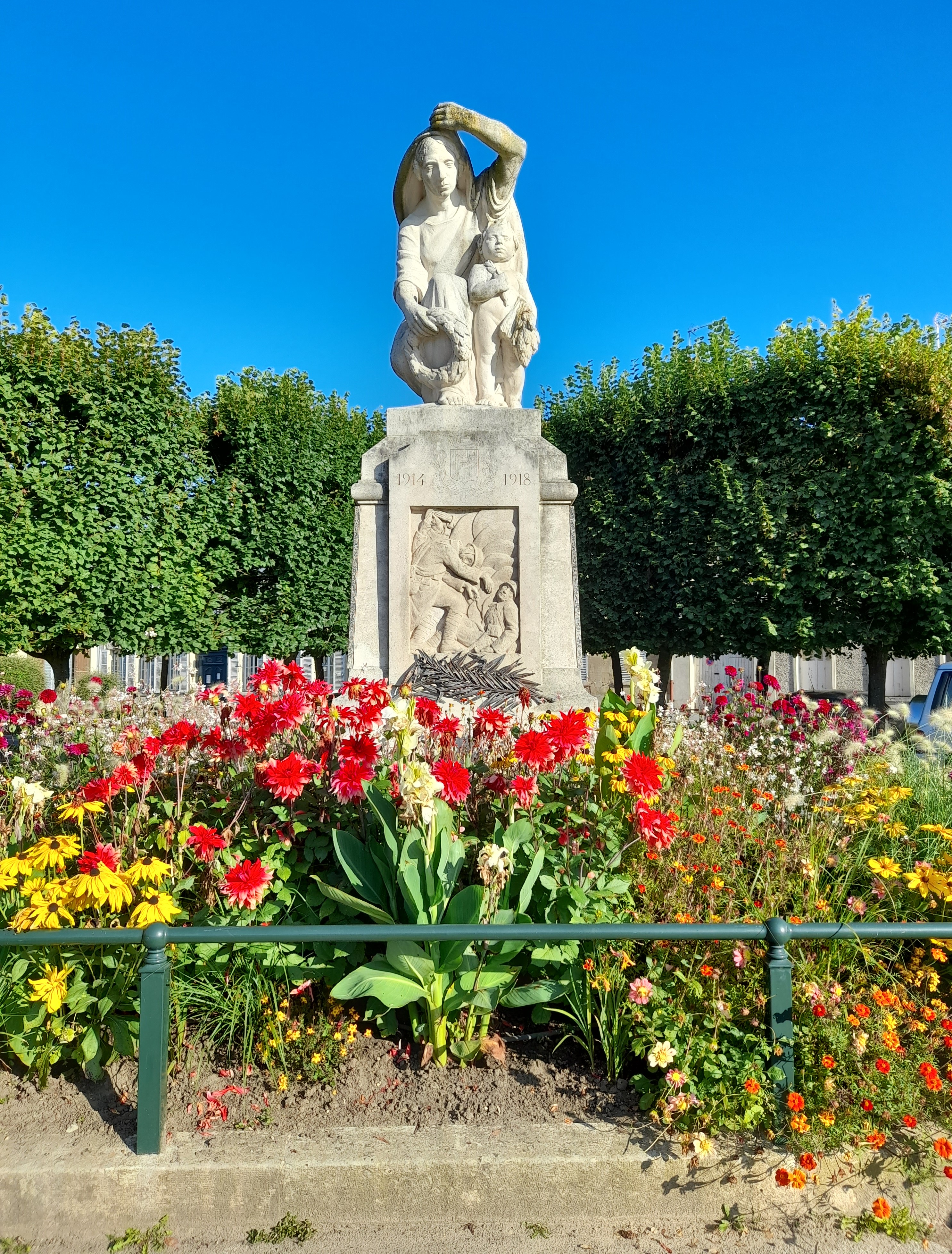 Monument aux Morts Fère en Tardenois (Aisne)