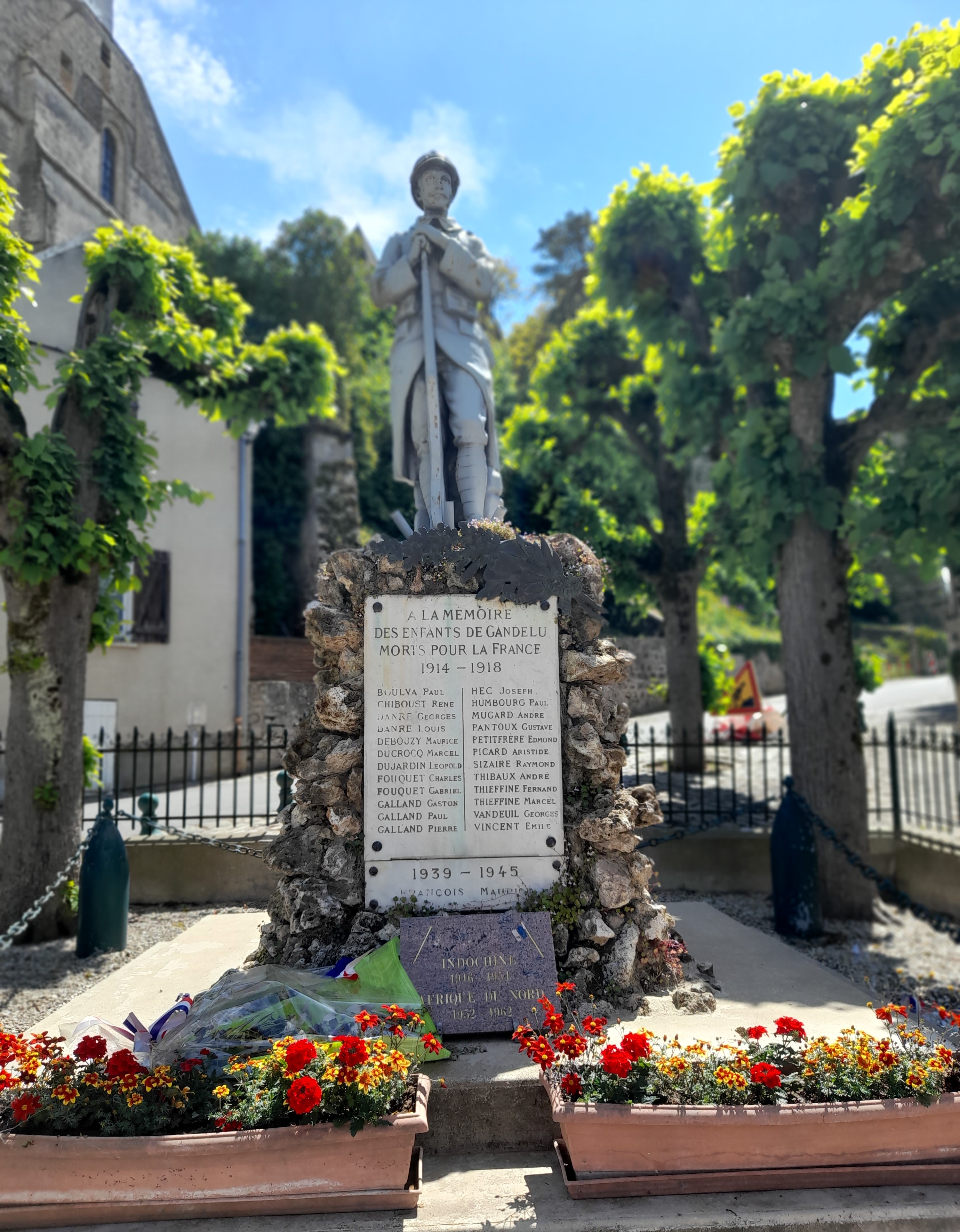 Monument aux morts Gandelu (Aisne)