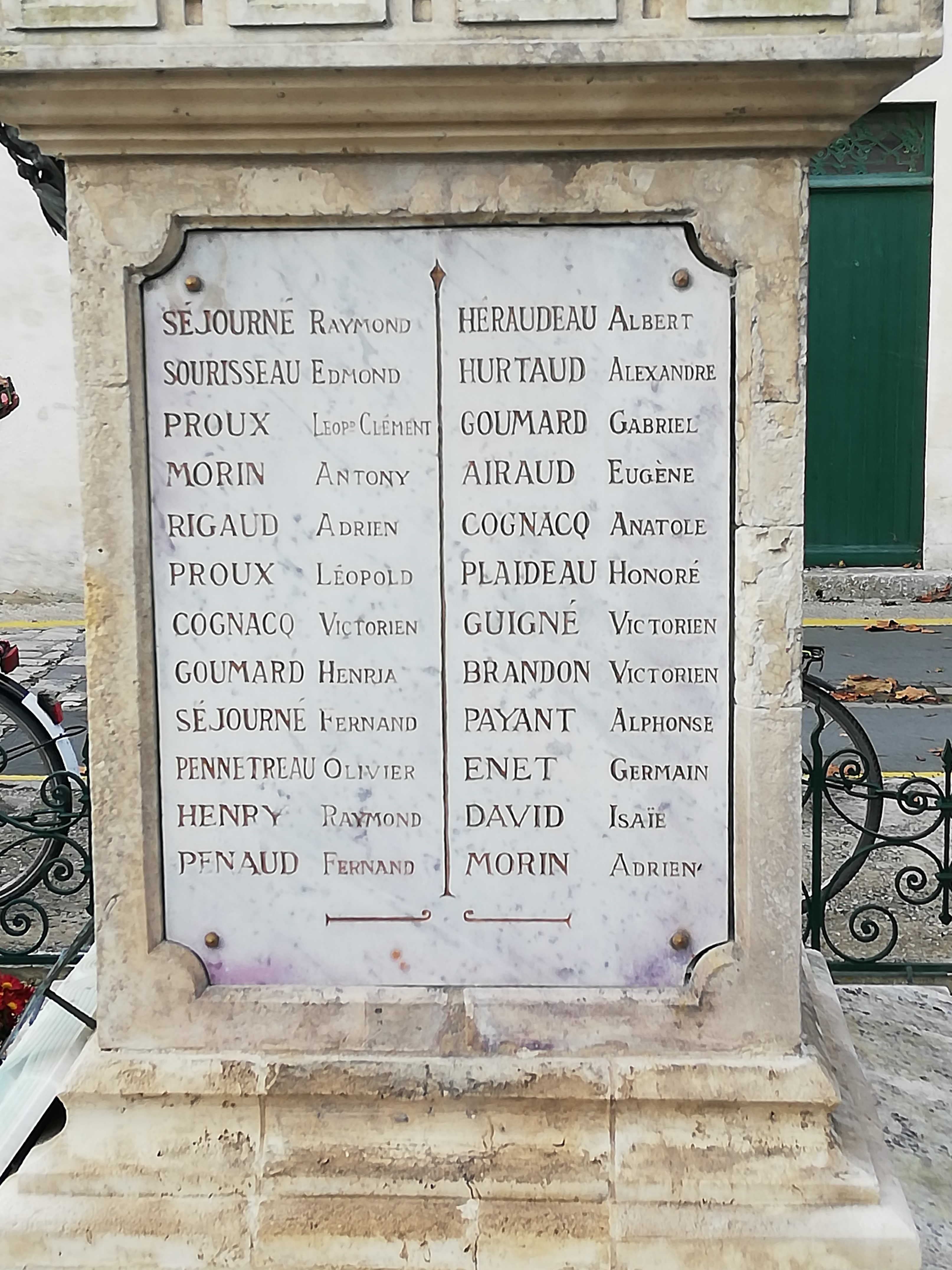 Monument aux morts Le Bois Plage en Ré (Charente Inférieure)