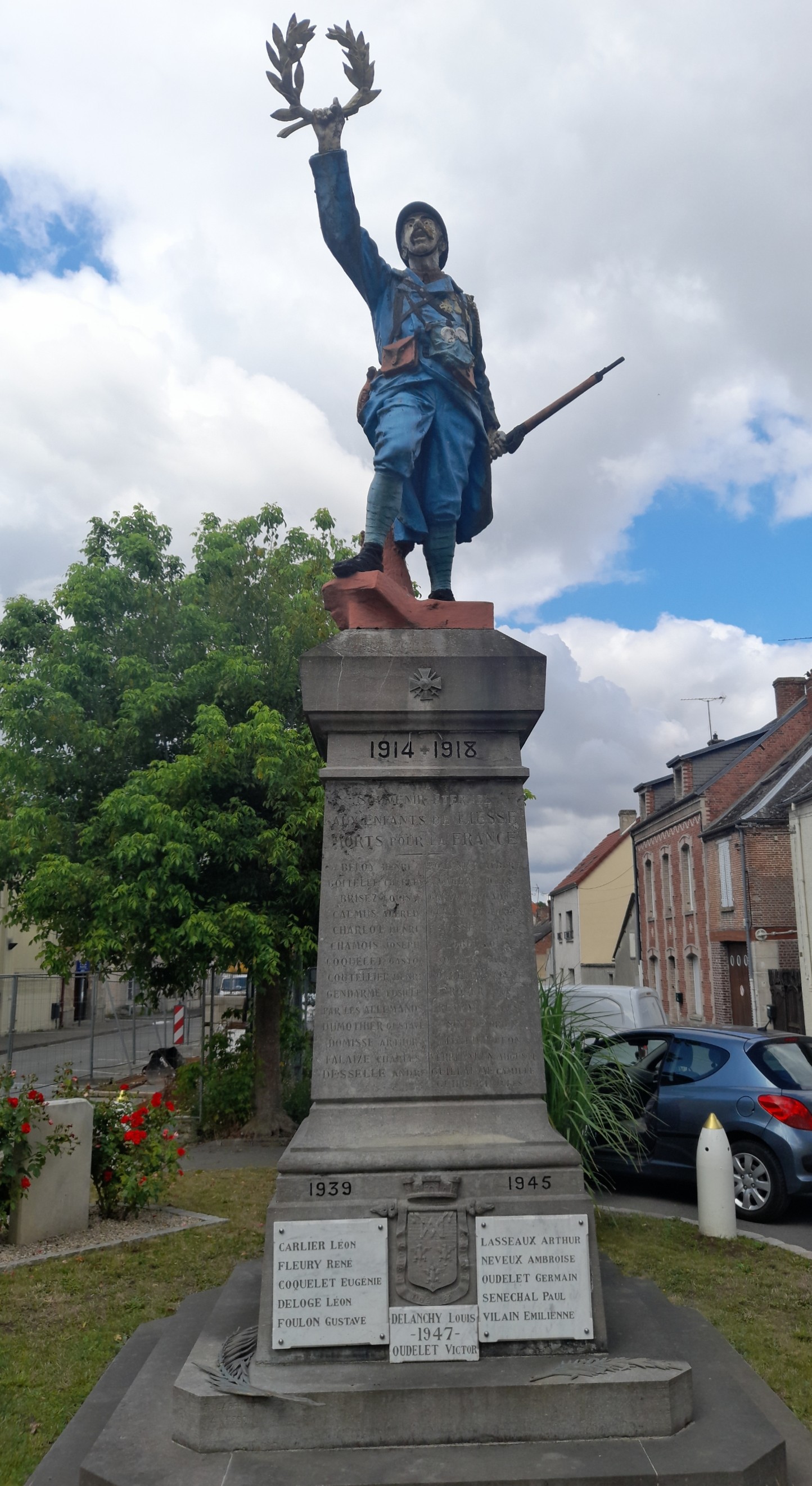 Monument aux Morts Liesse (02) Monument aux Morts Liesse (02)