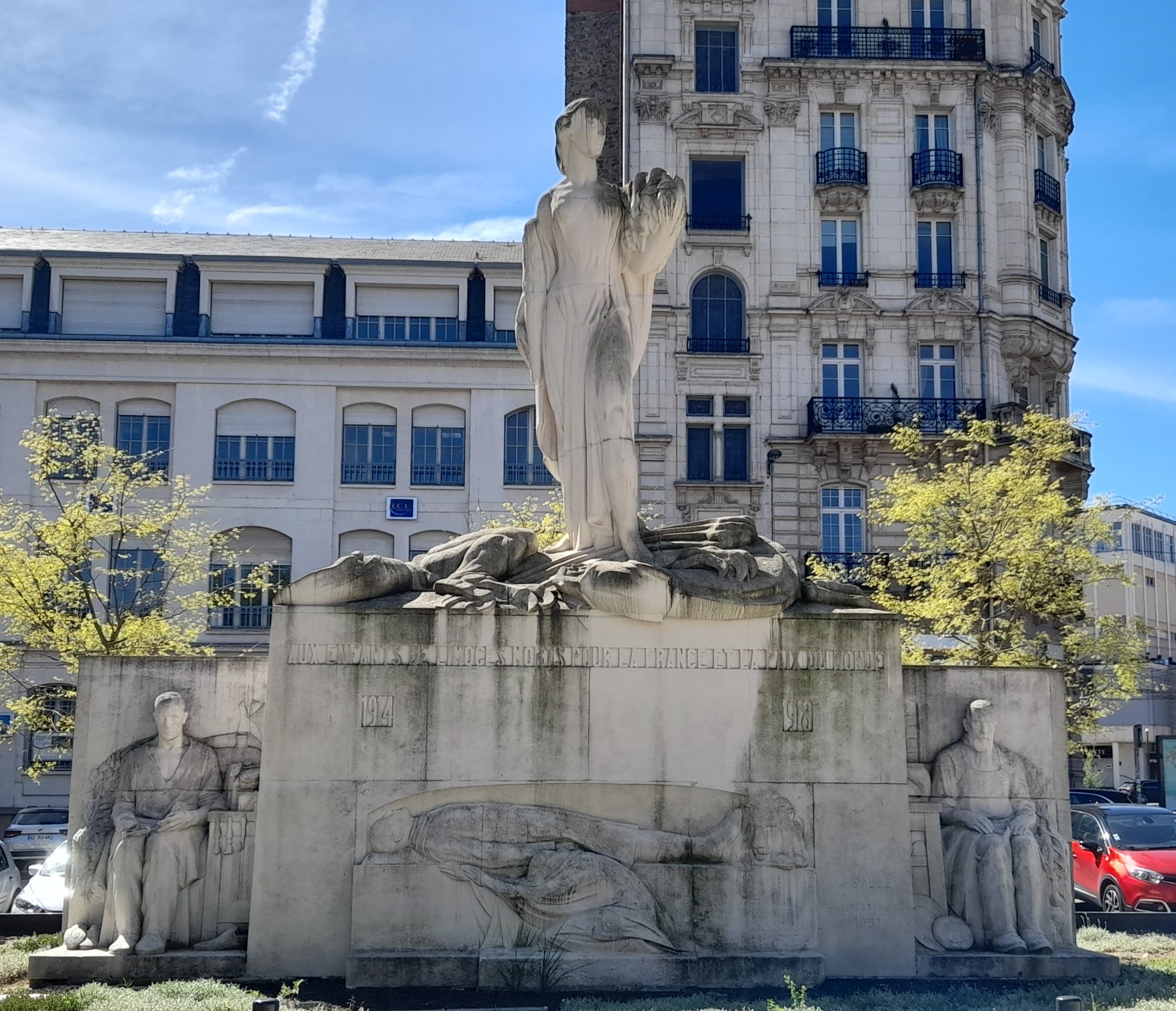 Monument aux Morts Limoges (Haute Vienne) Monument aux Morts Limoges (Haute Vienne)
