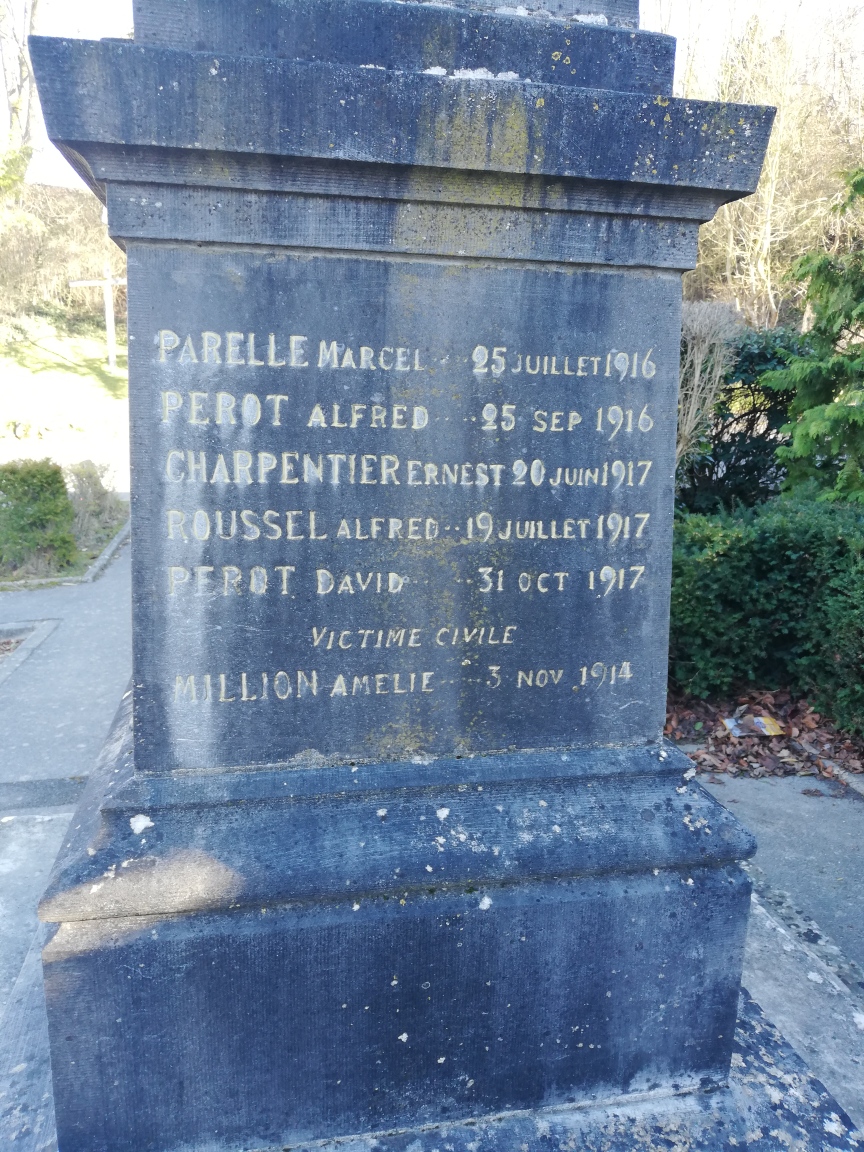 Monument aux Morts Longueval (Aisne)