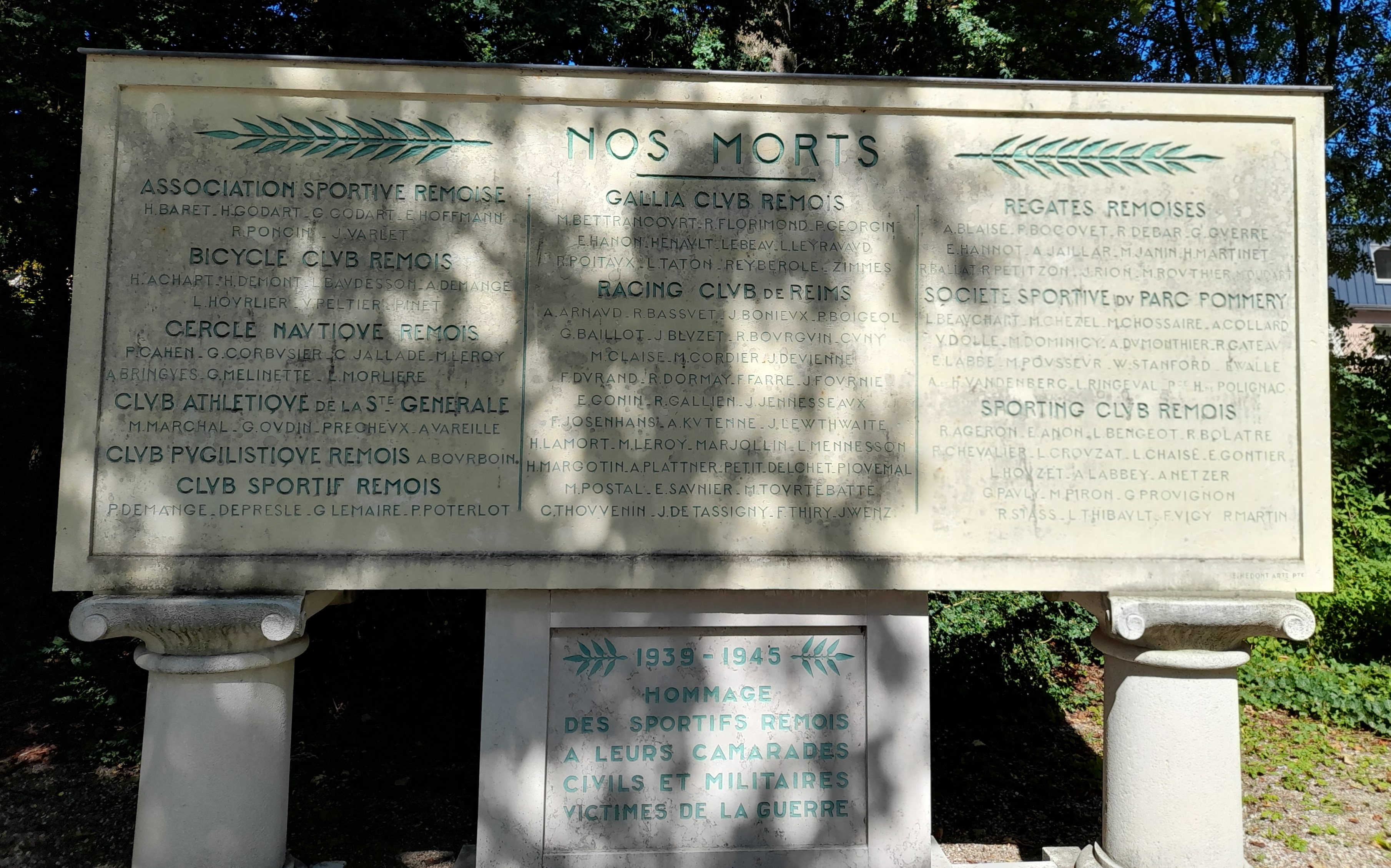 Monument commémoratif parc de Champagne Reims (Marne)