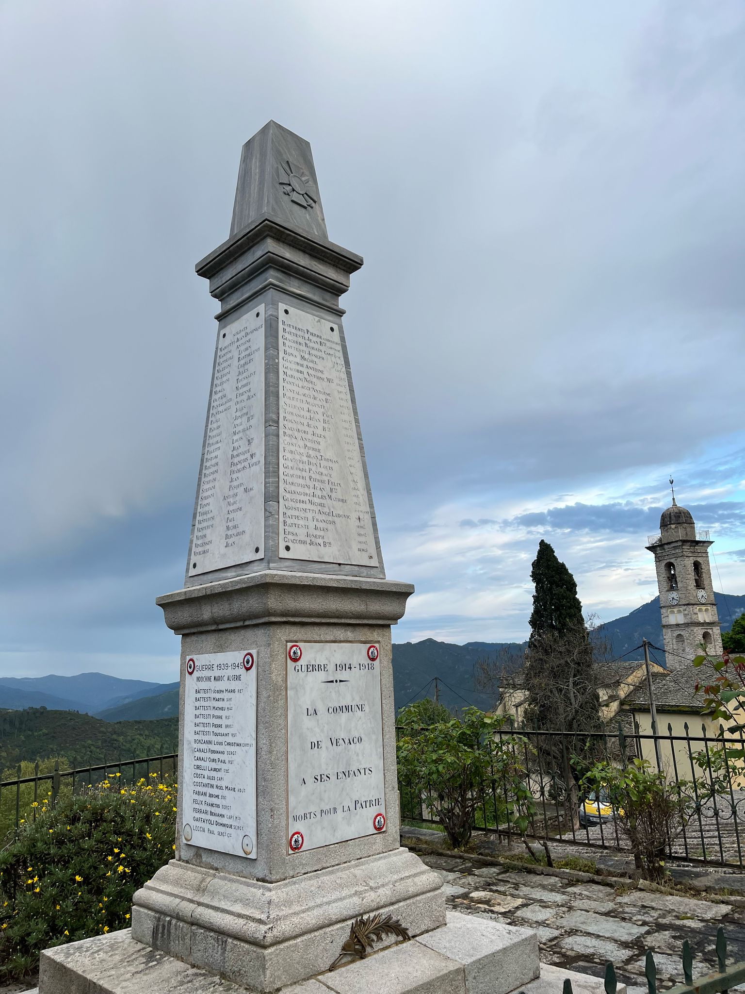 Monument aux Morts Venaco (Corse) Monument aux Morts Venaco (Corse)