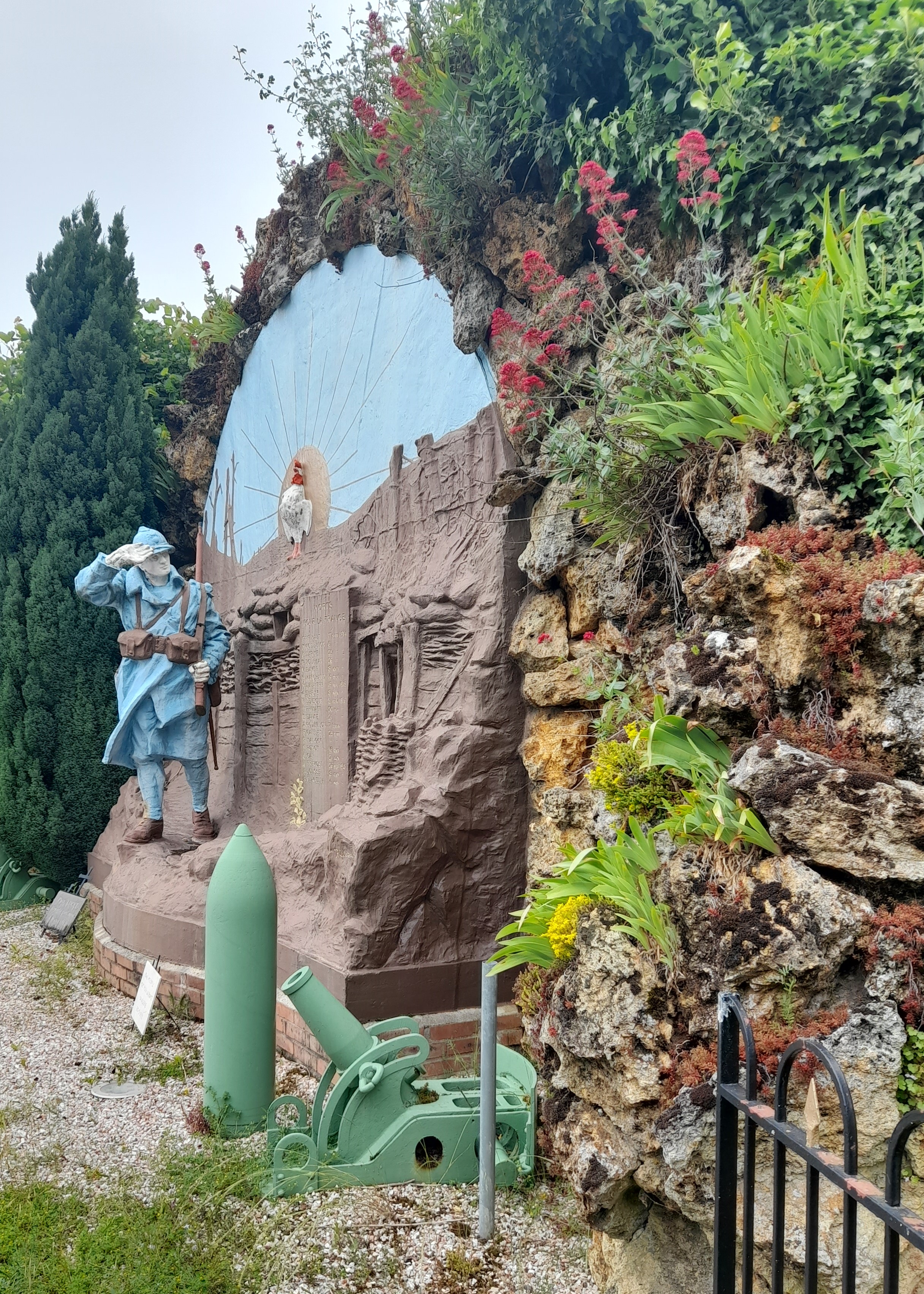 Monument aux Morts Ville en Tardenois (51)