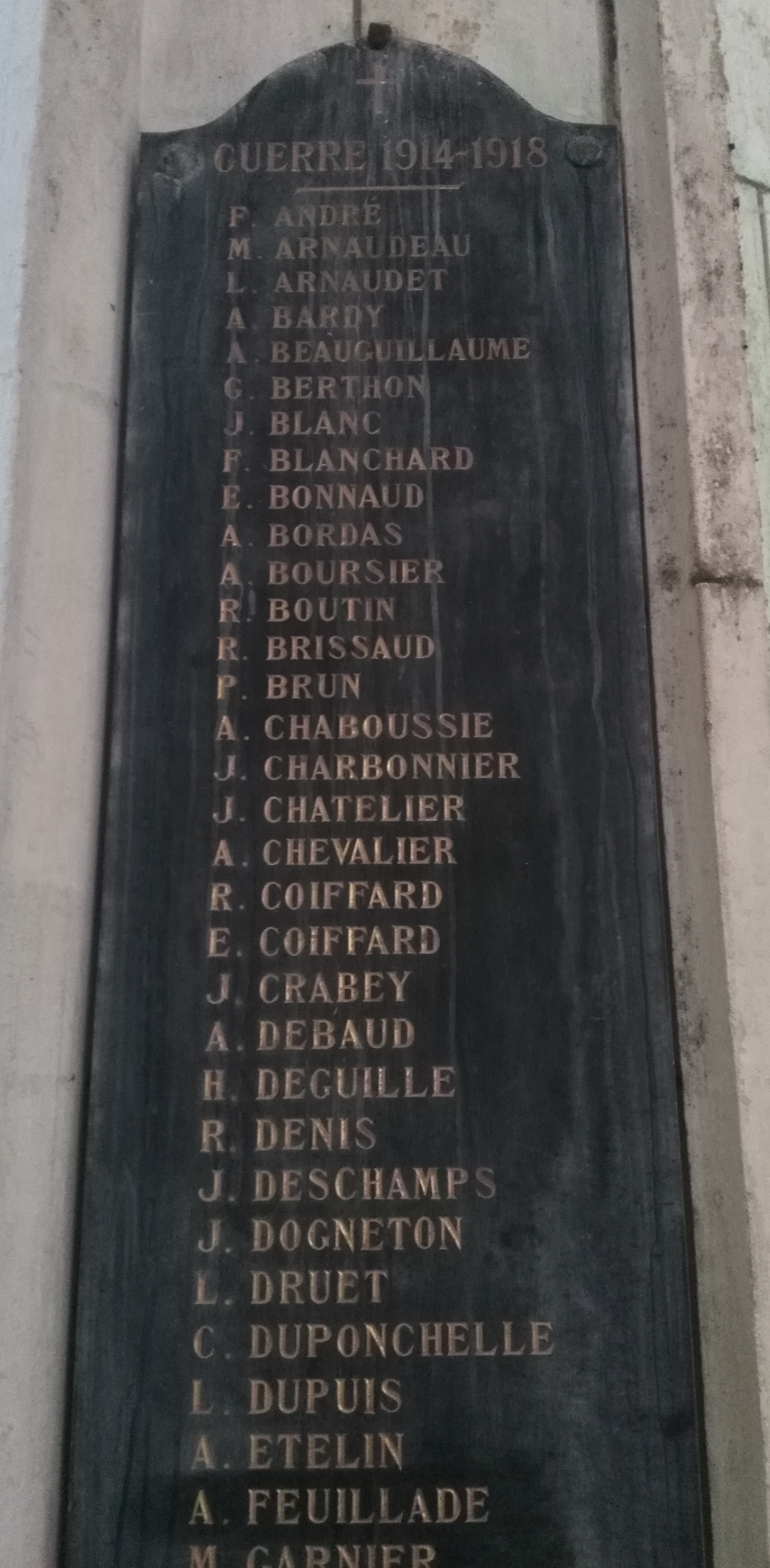 Plaque commémorative Eglise Saint-Pierre Châteauneuf sur Charente (Charente) Plaque commémorative Eglise Saint-Pierre Châteauneuf sur Charente (Charente)