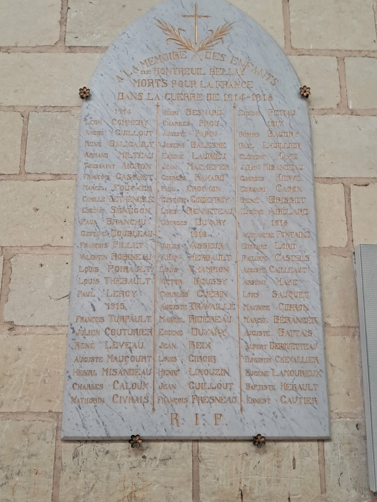 Plaque dans la collégiale de Montreuil Bellay (Maine et Loire)