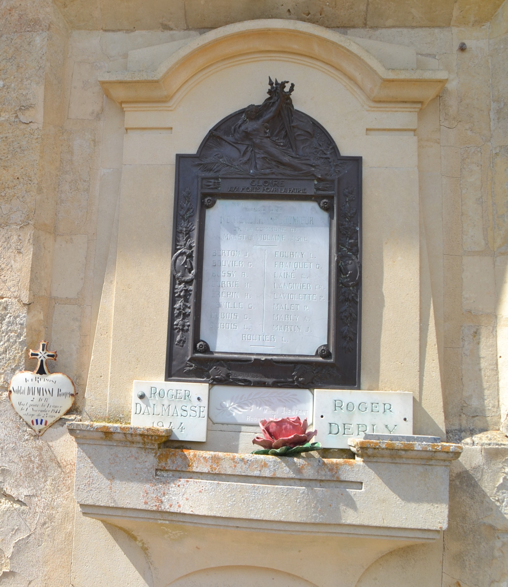 Plaque Eglise Maast et Violaine (Aisne)