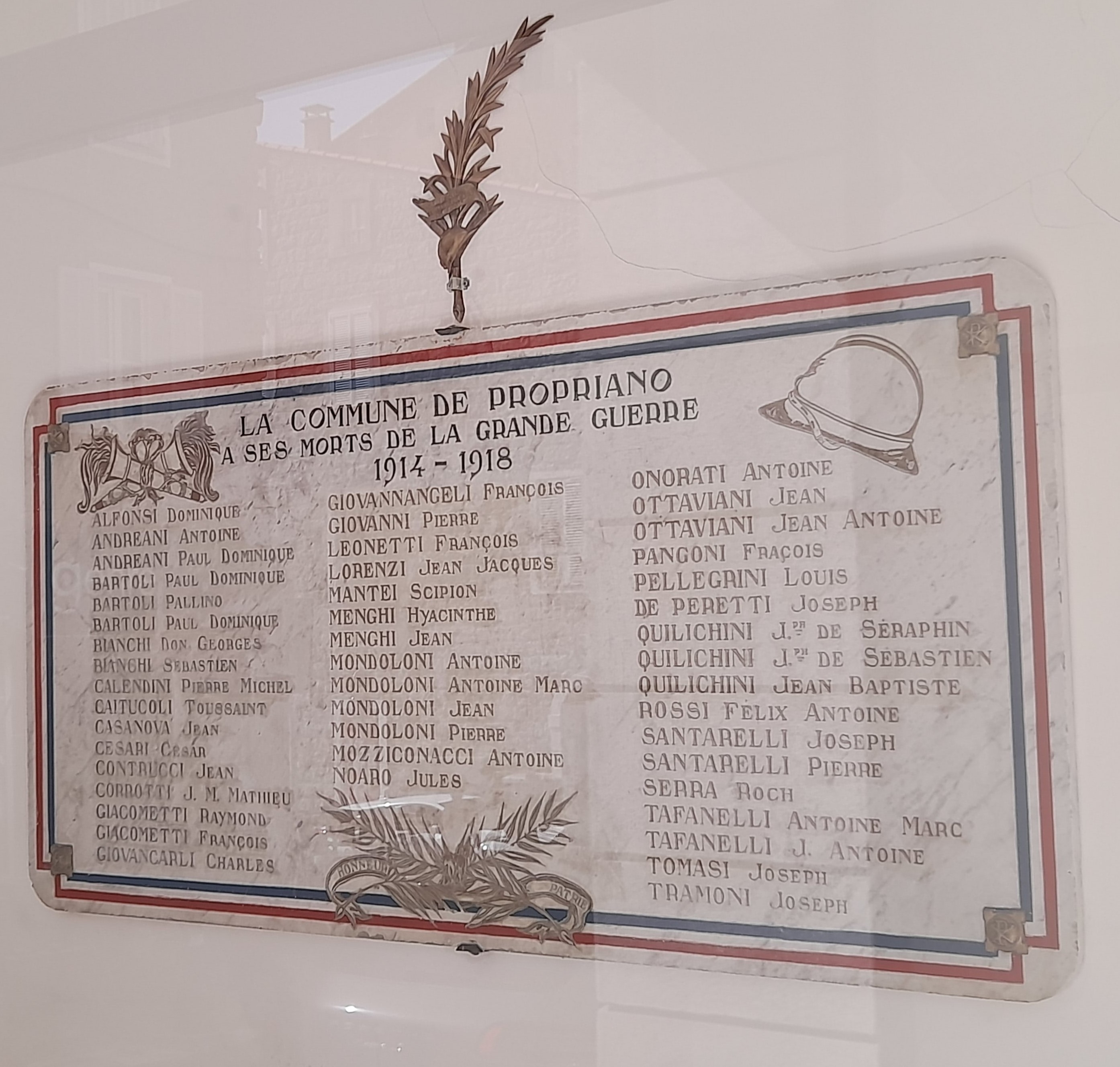 Plaque commémorative de la mairie de Propriano (Corse) Plaque commémorative de la mairie de Propriano (Corse)