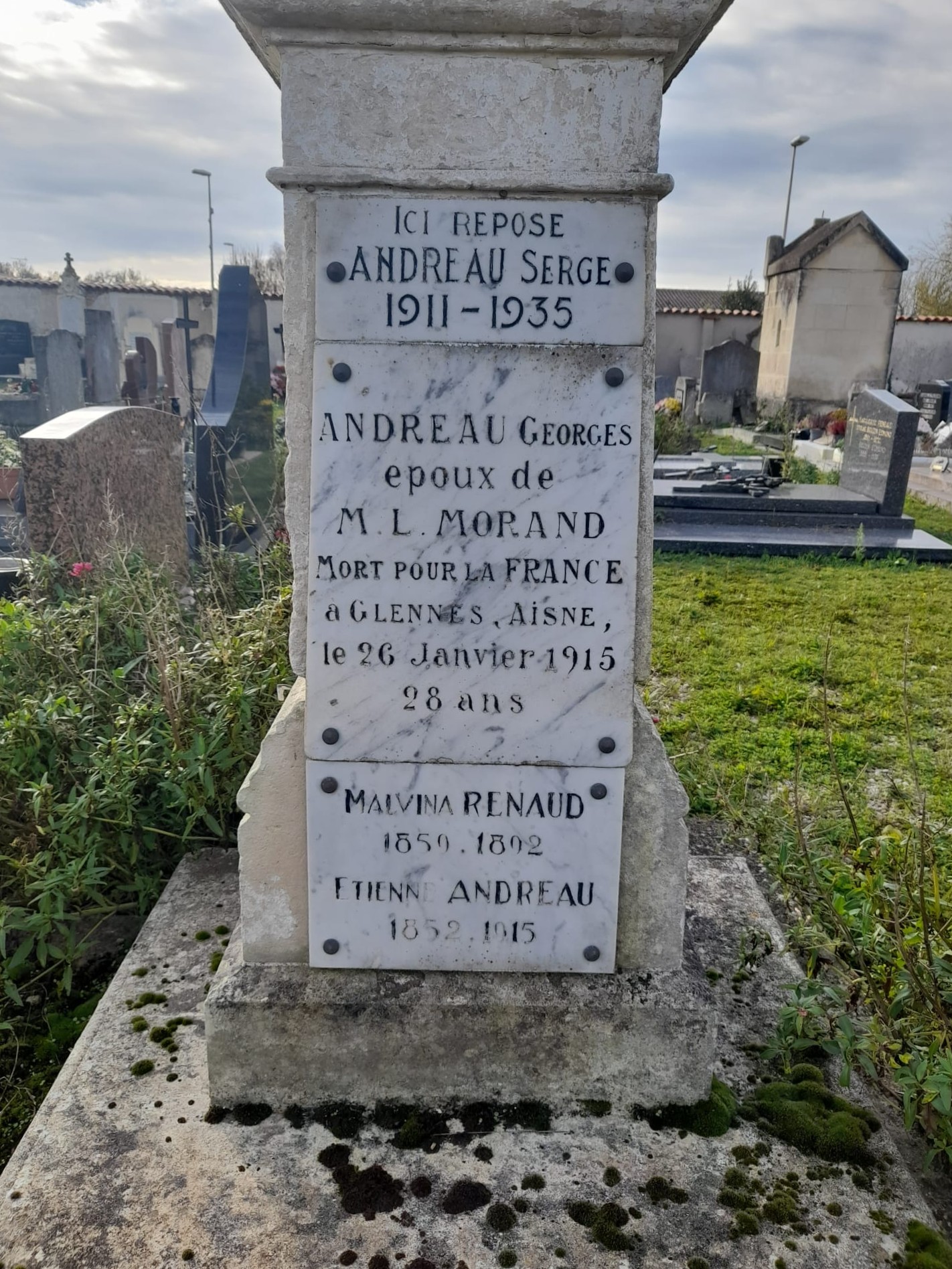 Andreau Georges sépulture à Croix Chapeau (17)