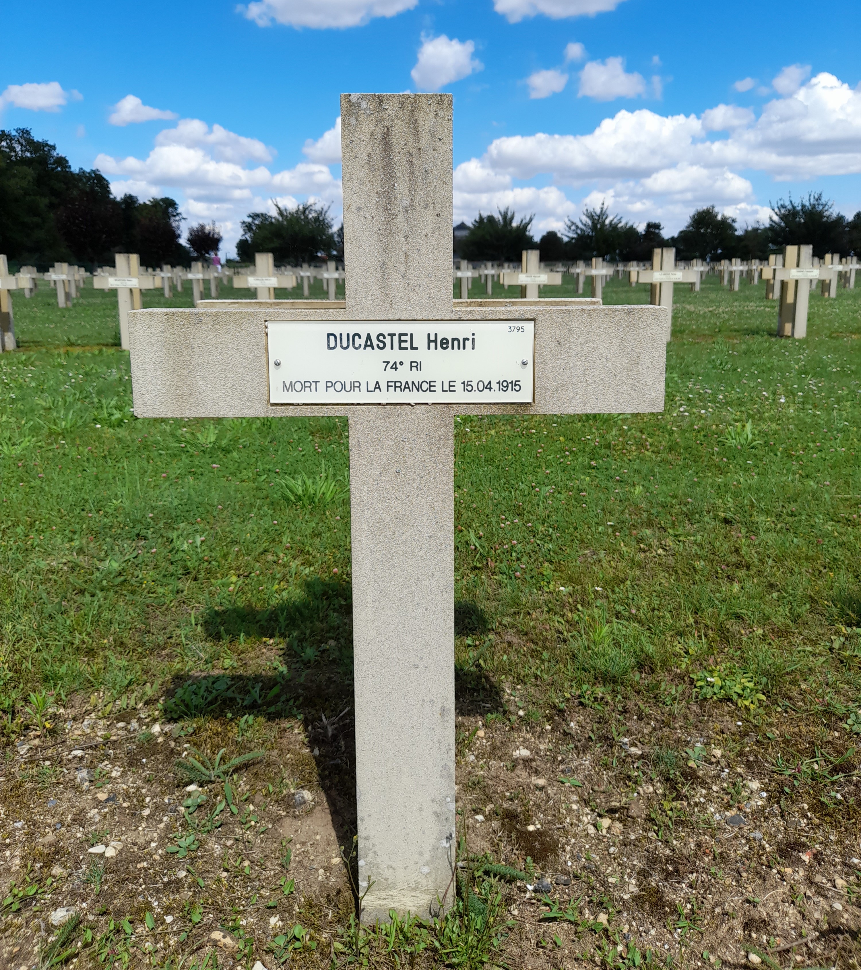 Ducastel Henri sépulture à Pontavert Ducastel Henri sépulture à Pontavert