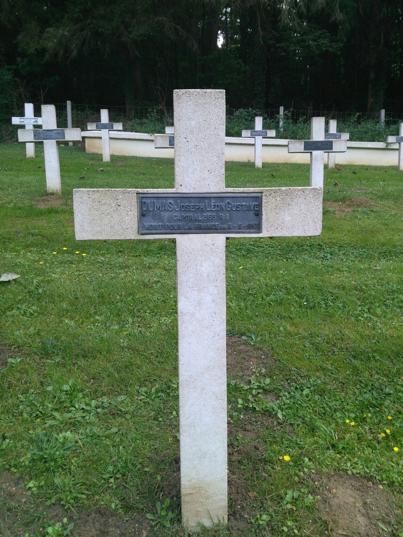 Dumas Léon Joseph Gustave sépulture de ce combattant à Braine