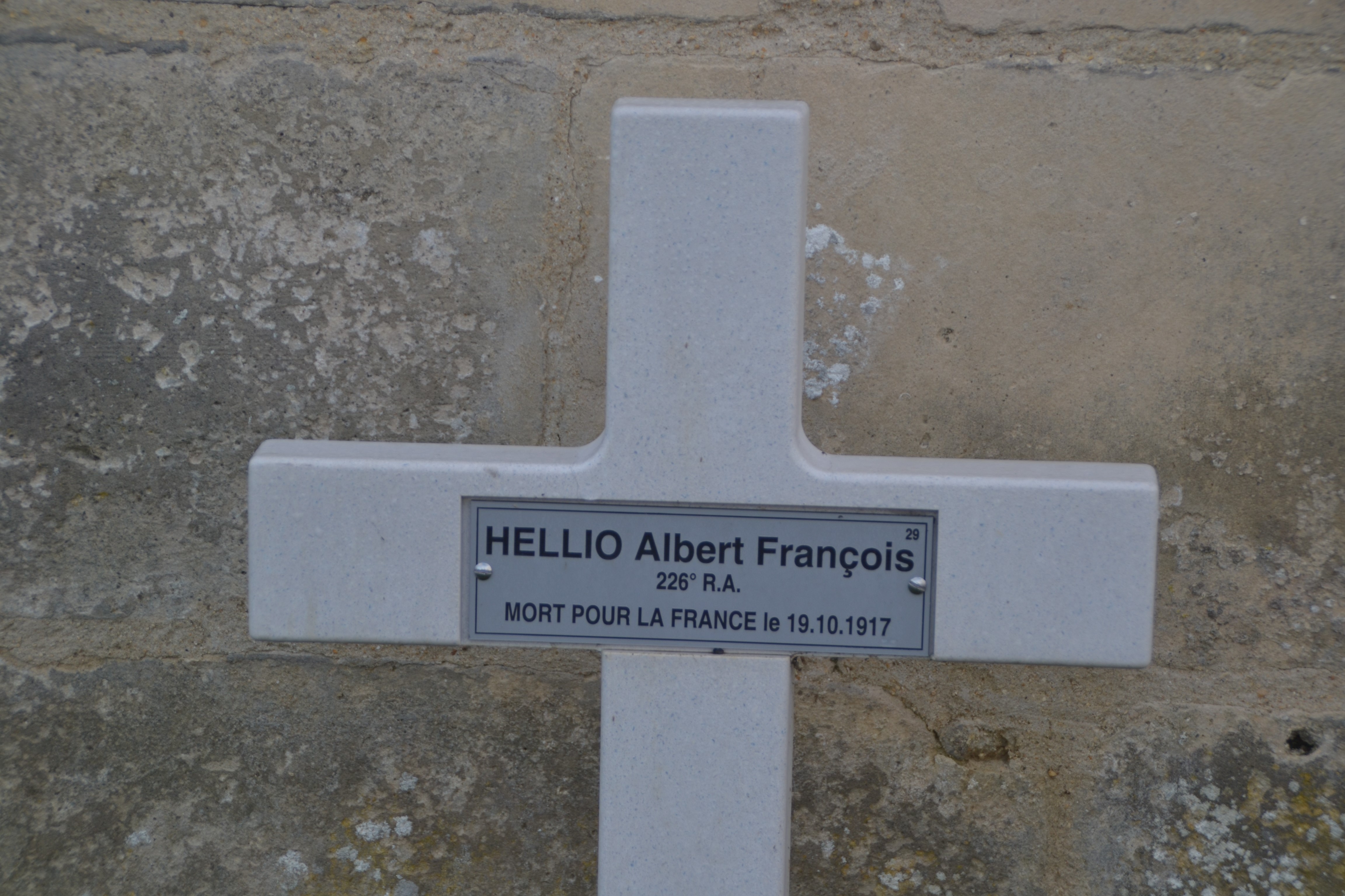 Hellio Albert François sépulture à Vénizel (Aisne)