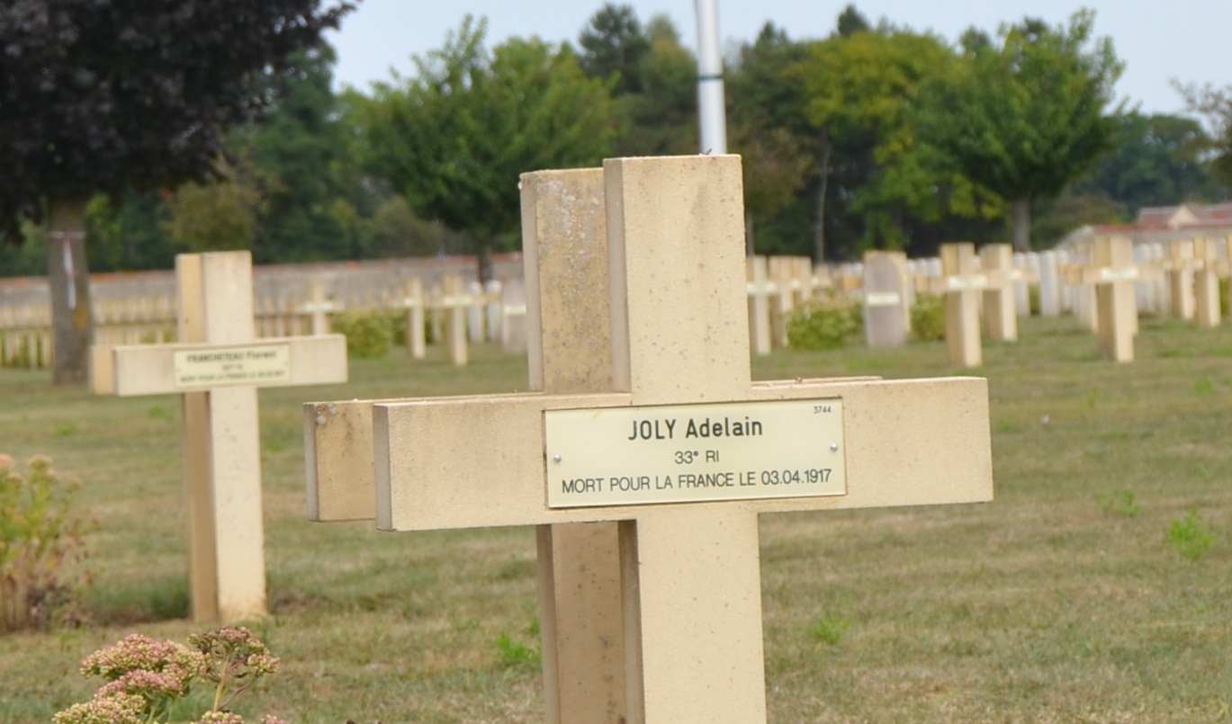 Joly Adelain sépulture à Pontavert