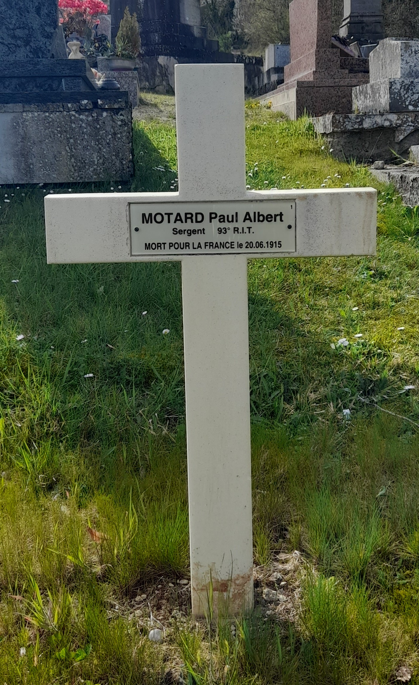 Motard Paul Albert sépulture à Acy (02)