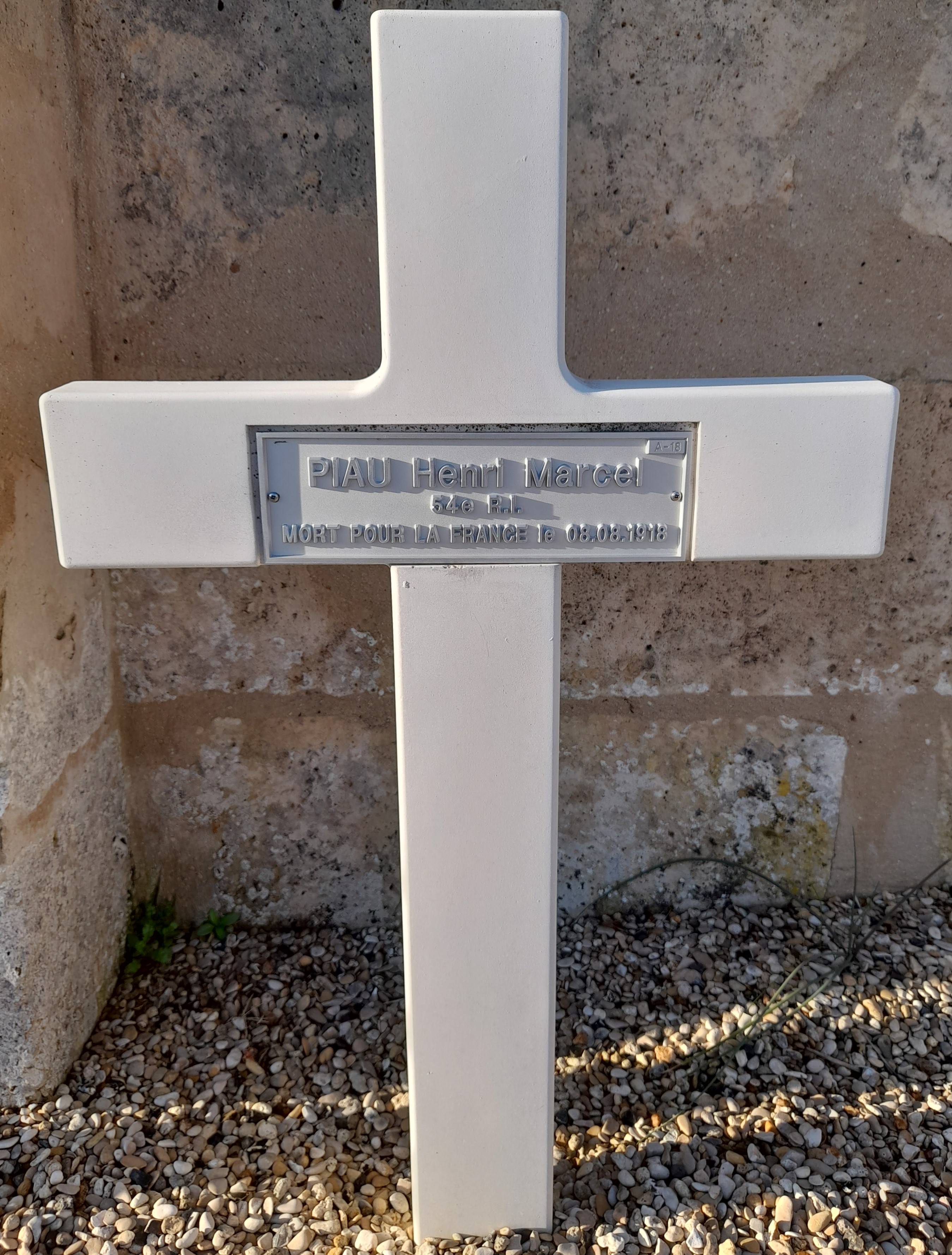 Piau Henri Marcel sépulture à Serches 02