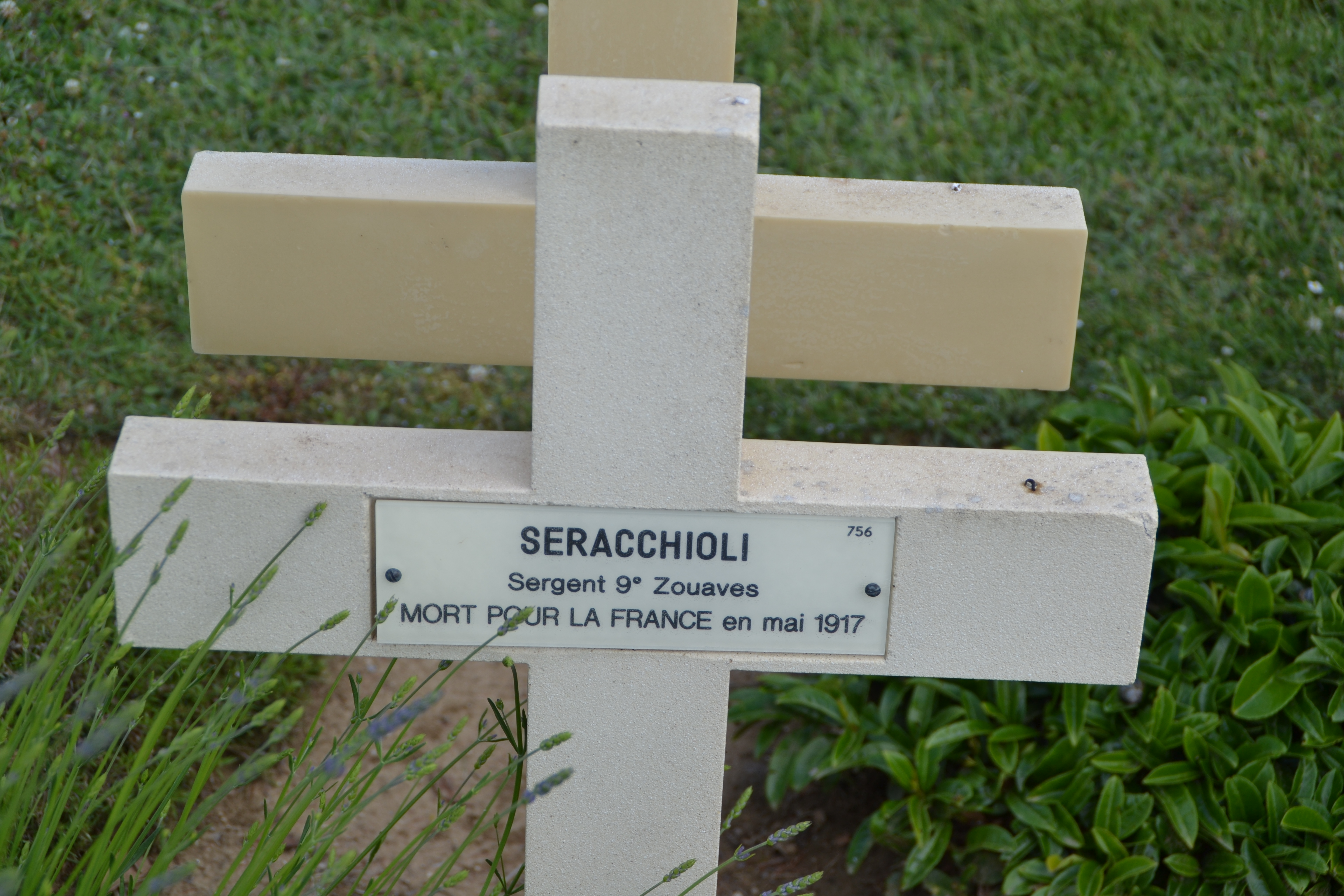 Serracchioli Charles Martin sépulture à Cerny-en-Laonnois (Aisne) Serracchioli Charles Martin sépulture à Cerny-en-Laonnois (Aisne)