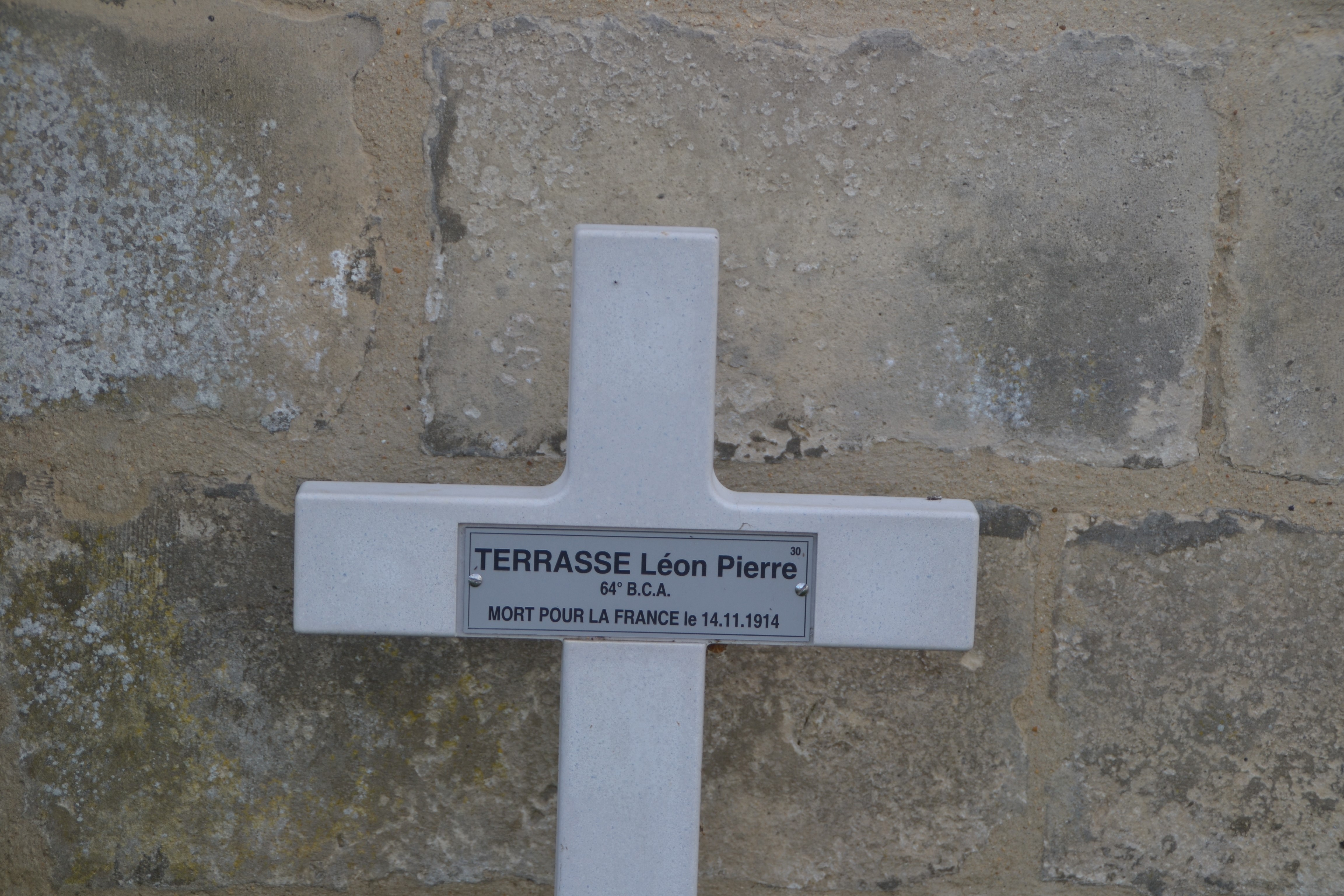 Terrasse Léon Pierre sépulture à Vénizel (Aisne)