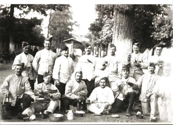 Repas soldat du 31éme régiment Mai 1914