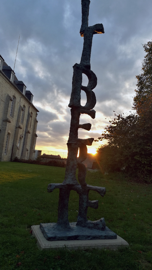 « Liberté » de Haïm Kern, installée en 2017 dans la cour de l’Hôtel du Département et de la Préfecture de l’Aisne