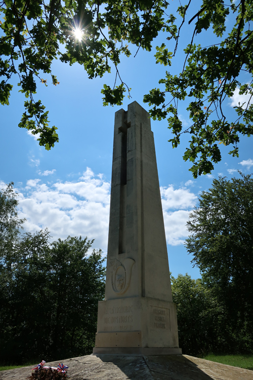 Le monument des 27e et 67e BCA ©V-Dupont-CD02