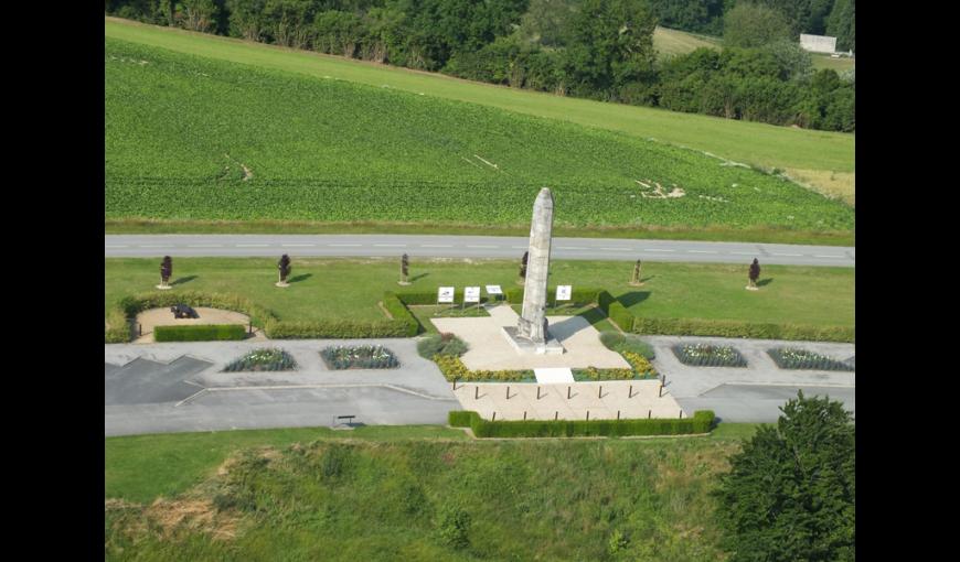 Découverte inédite du Chemin des Dames Monument des Basques < Craonnelle < Aisne < Picardie