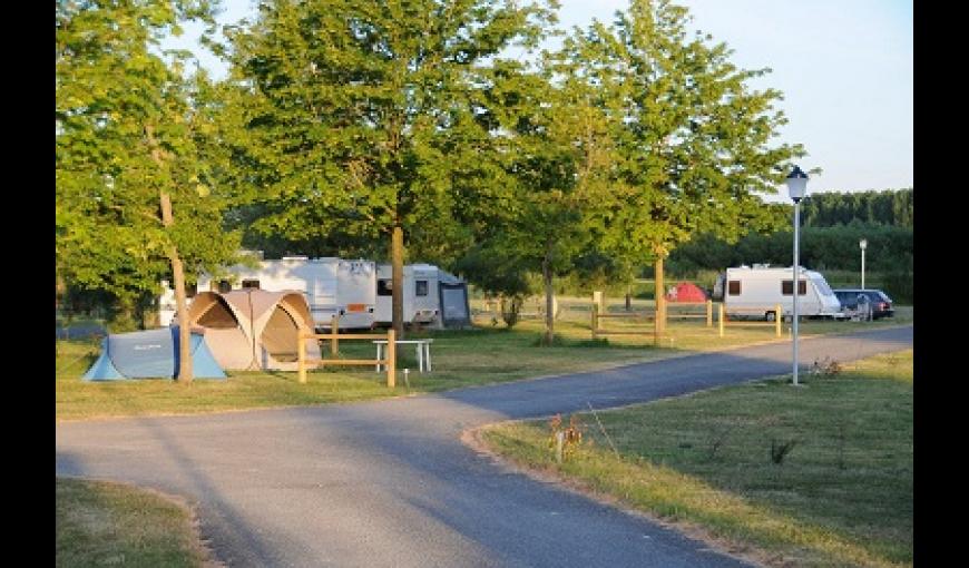 Camping < Guignicourt < Aisne < Picardie