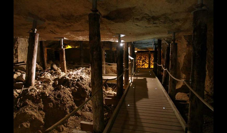 Caverne du Dragon_vue intérieure < Oulches-la-Vallée-Foulon < Aisne 
