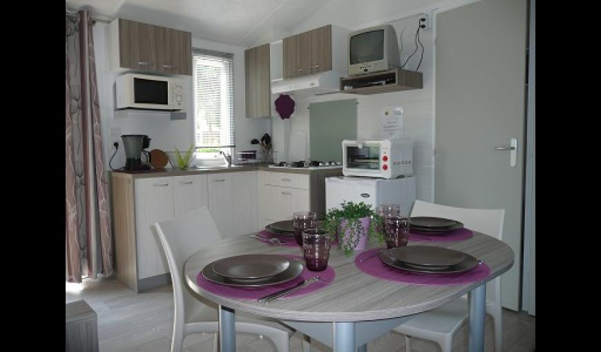 Domaine de la Nature mobile home int < Presles et Boves < Aisne