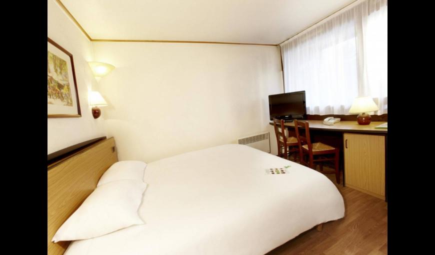 KYRIAD_DIRECT_SOISSONS-Pasly-Doppelzimmer_Standard-3-27754_1280x1280
