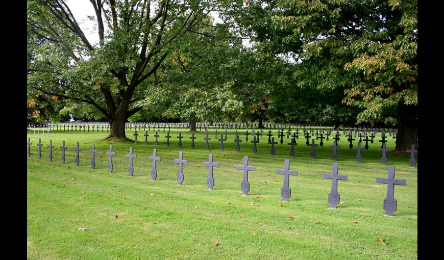 Cimetière La Malmaison < Chavignon < Aisne < Picardie