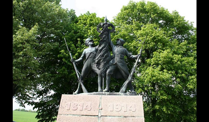 Monument Marie-Louise CDD < Aisne < Hauts-de-France