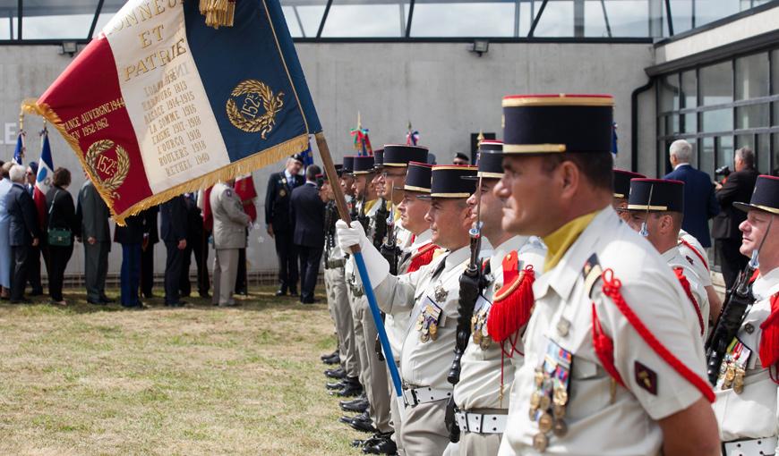 Le 152e Régiment d'Infanterie de Colmar lors de la cérémonie de la reprise de la Caverne du Dragon du 25 juin 2017