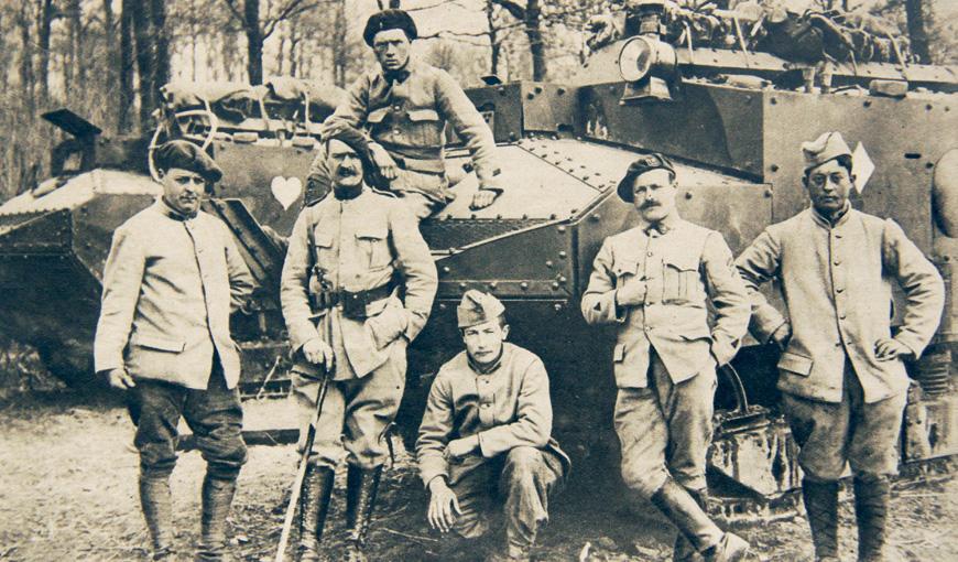Photo d'une équipe d'un char Schneider en avril 1917 