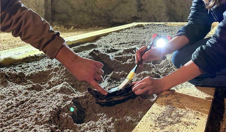 Atelier "archéologie" à la Caverne du Dragon
